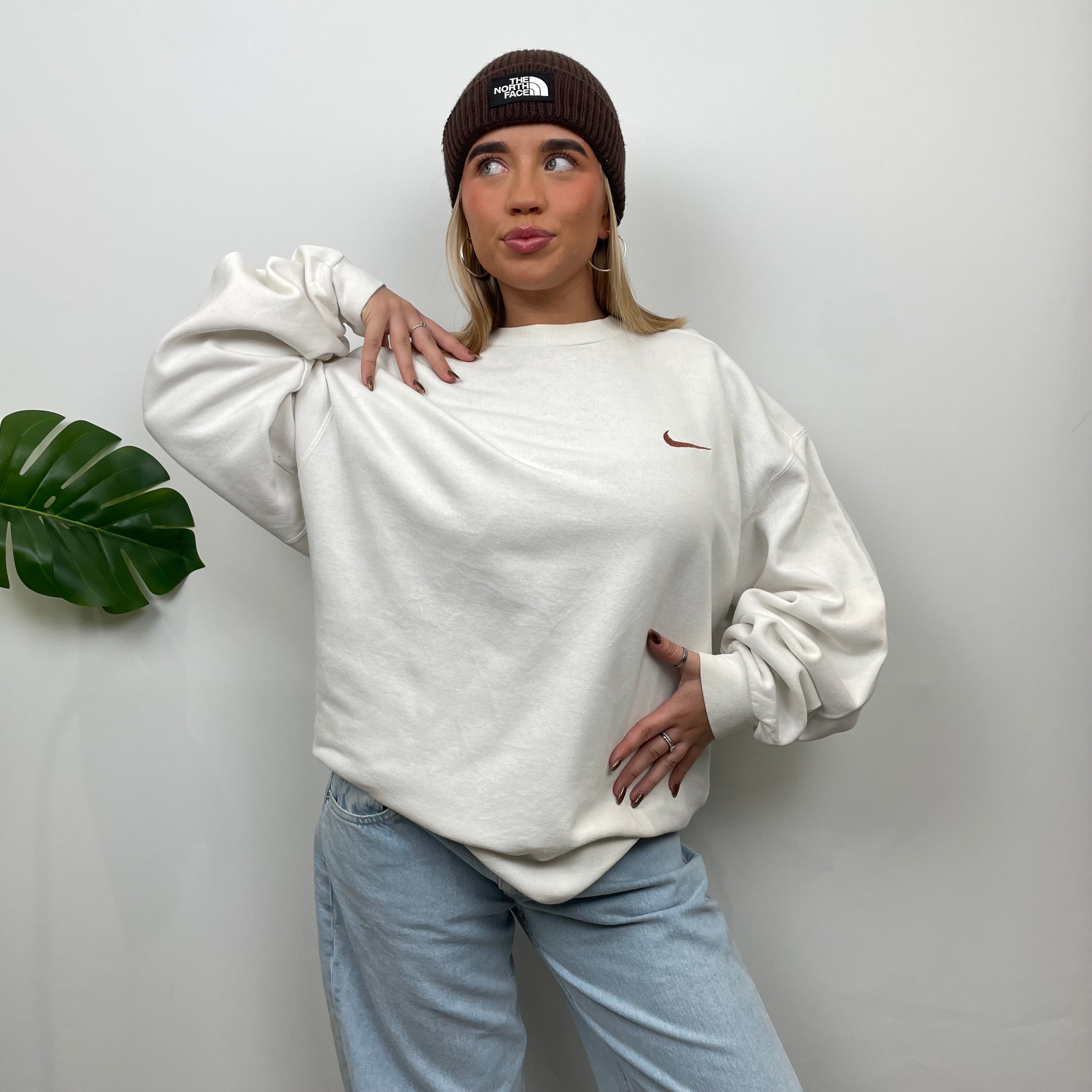 Nike RARE White Embroidered Swoosh Sweatshirt (L)