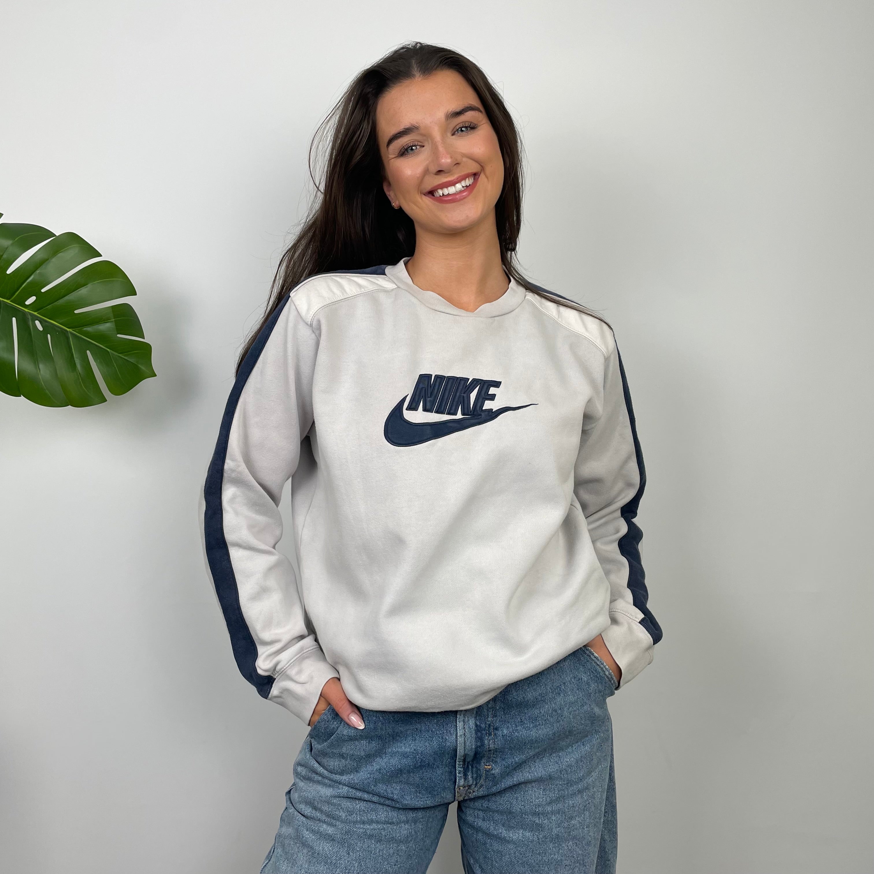 Nike Light Grey Embroidered Spell Out Sweatshirt (M)