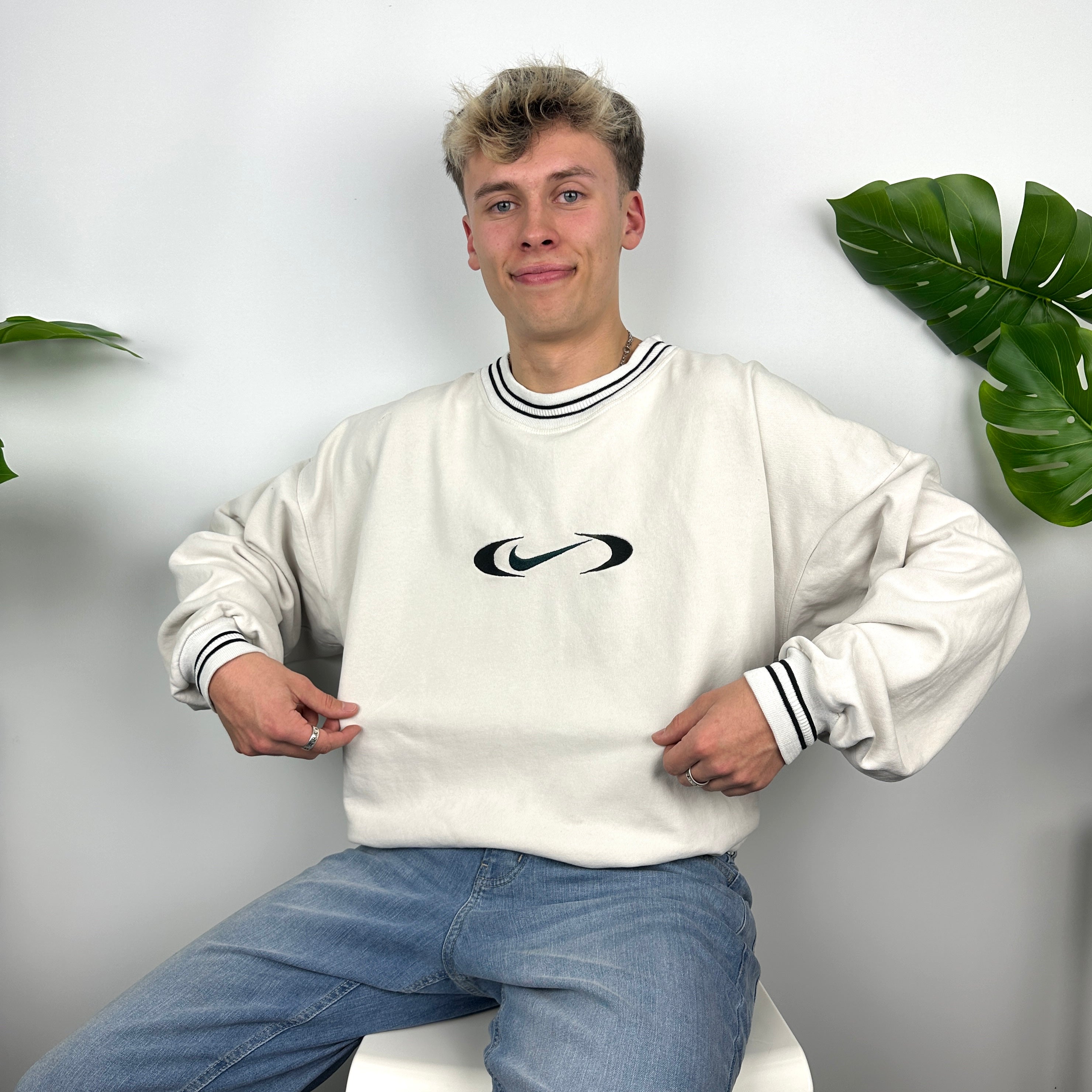 Nike RARE White Embroidered Swoosh Sweatshirt (XL)