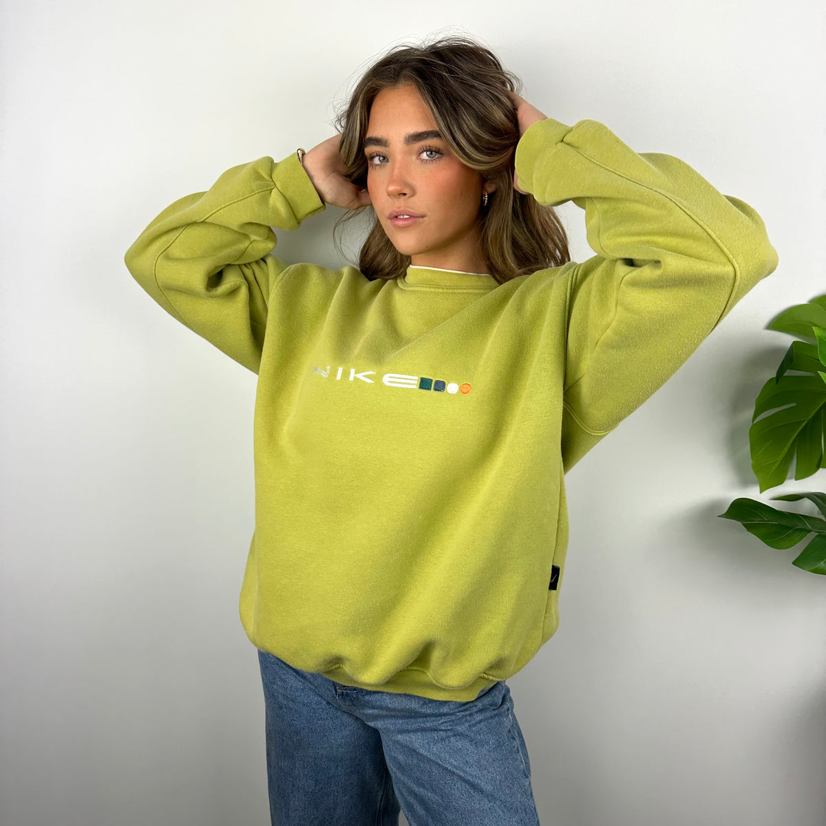 Nike Lime Green Embroidered Spell Out Sweatshirt (S) – Jamie Online Vintage