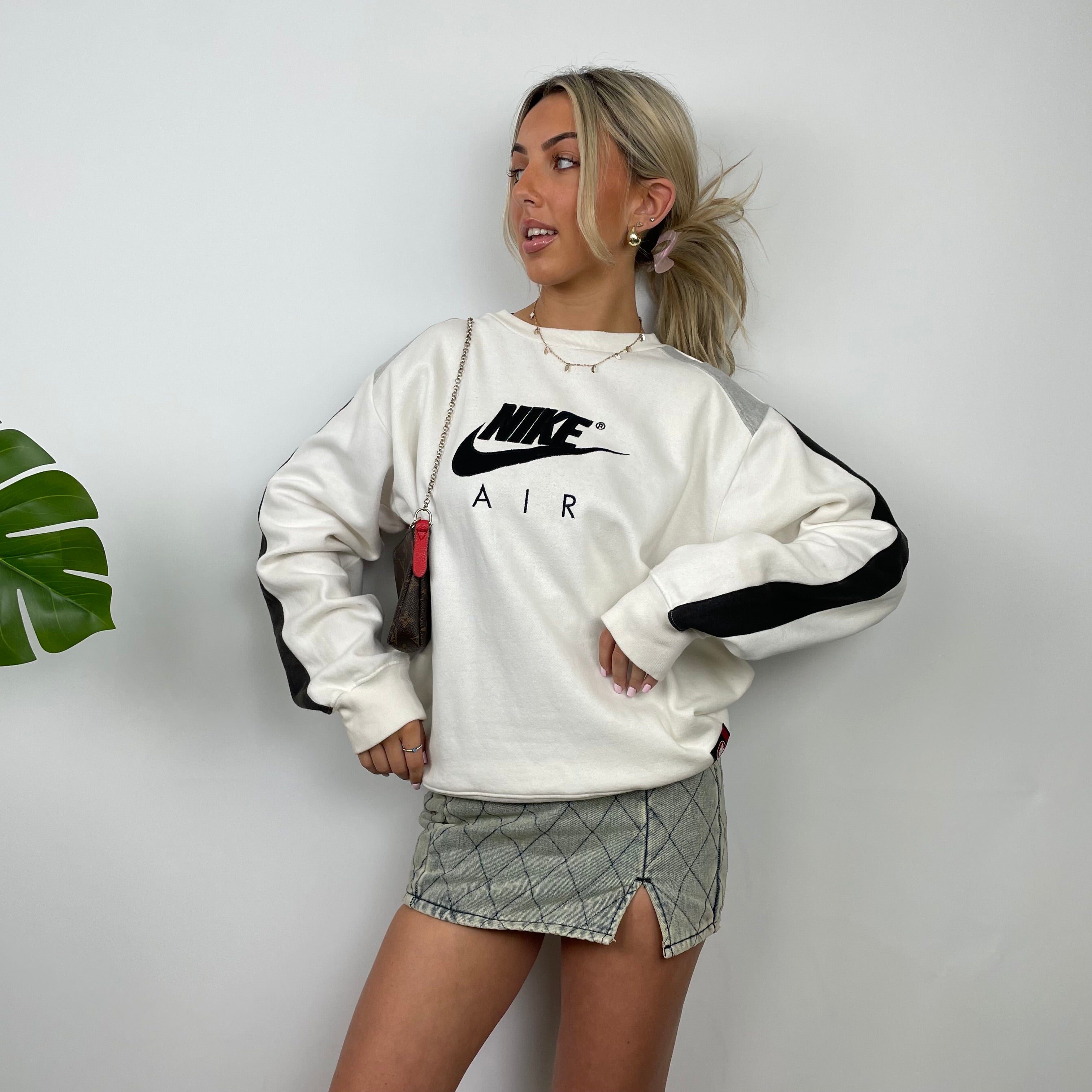 Nike Air RARE White Embroidered Spell Out Sweatshirt (M)