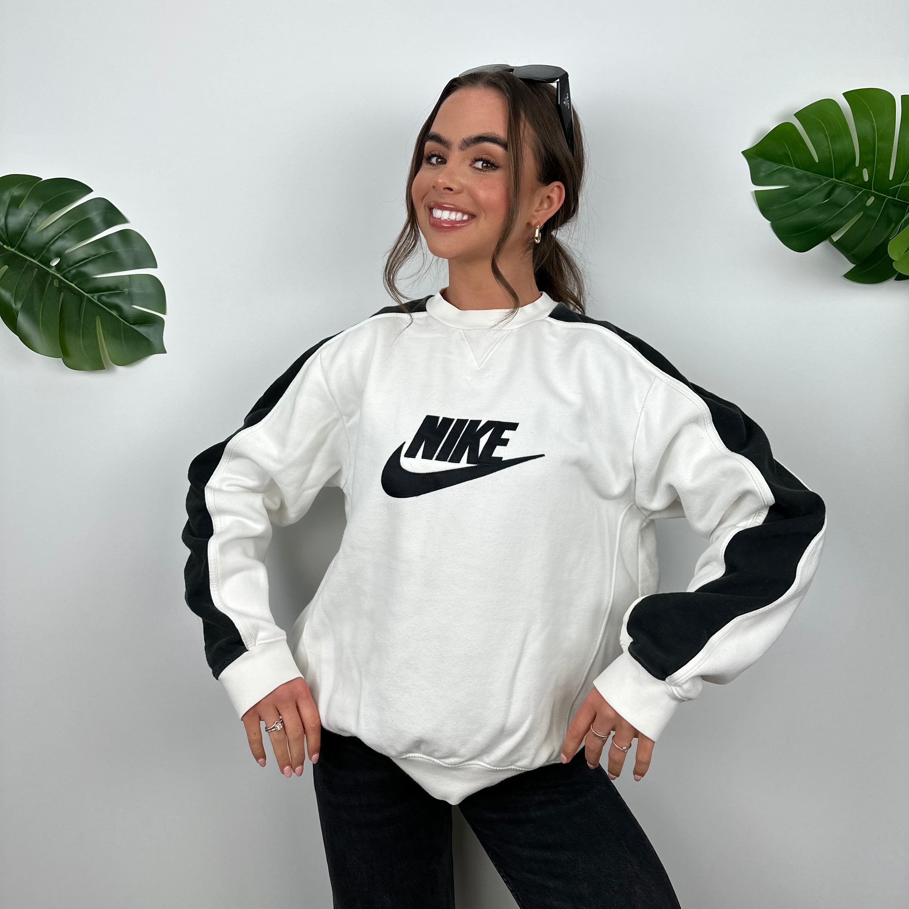 Nike White Embroidered Spell Out Sweatshirt (M)