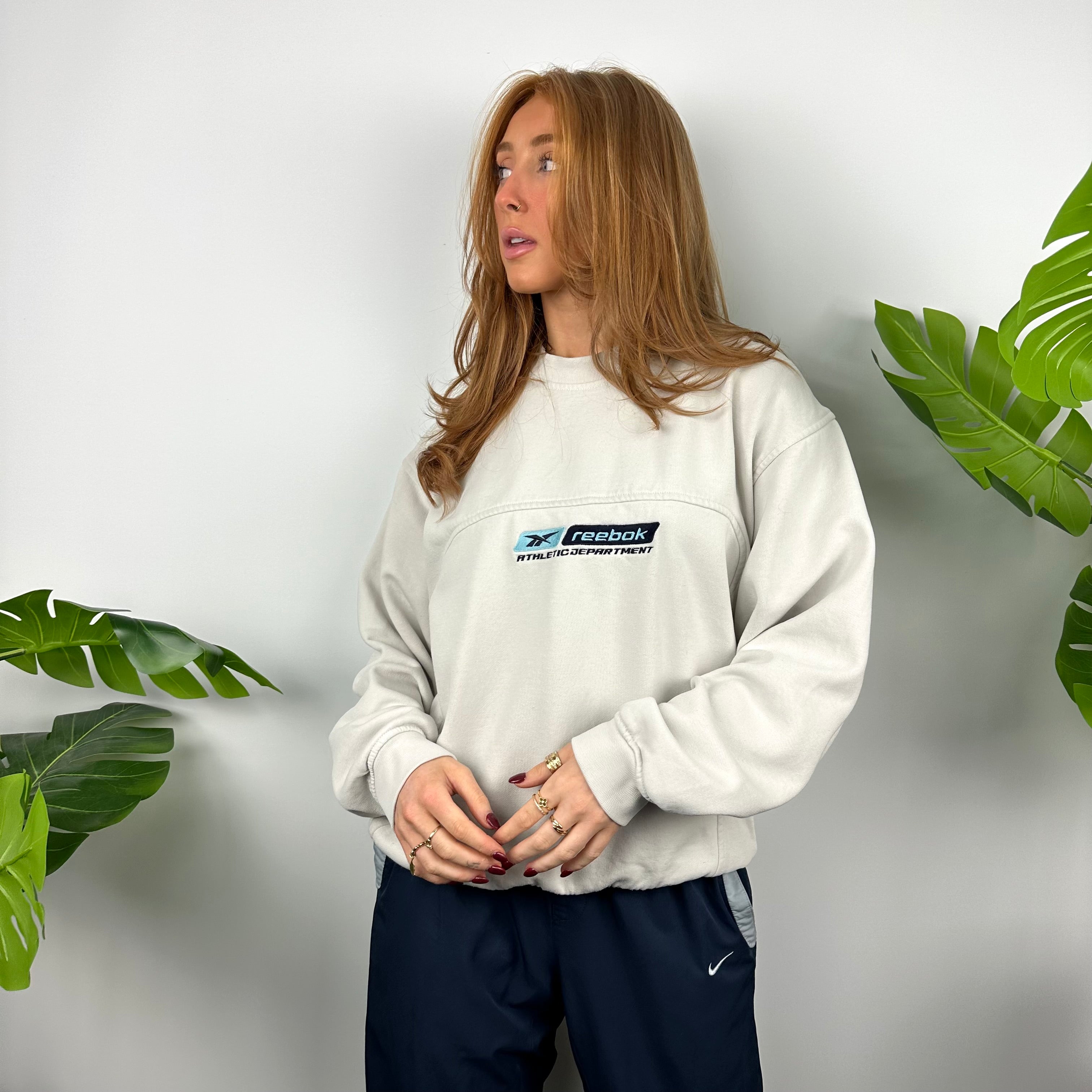 Reebok White Embroidered Spell Out Sweatshirt (M)