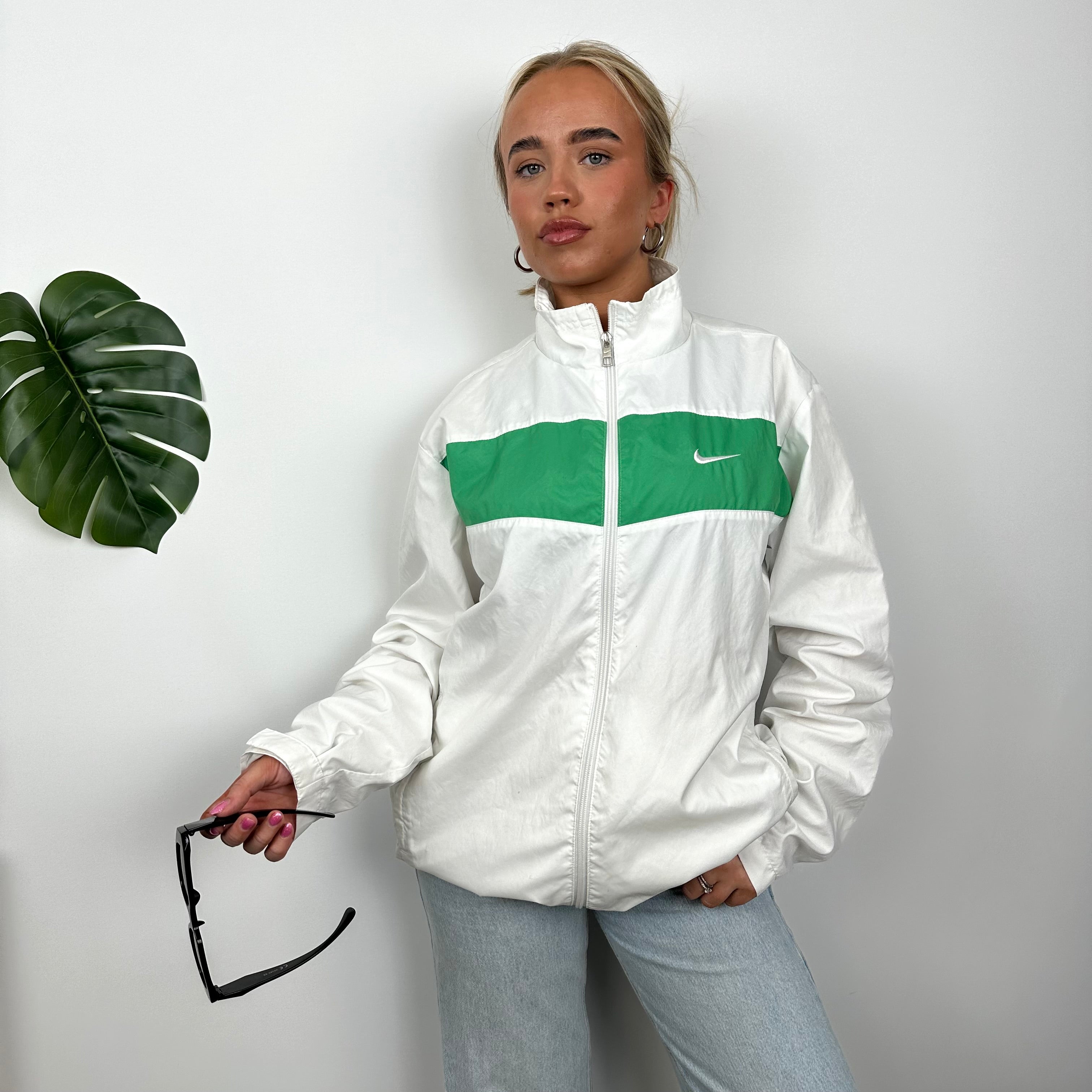 Nike RARE White Embroidered Swoosh Windbreaker Jacket (M)