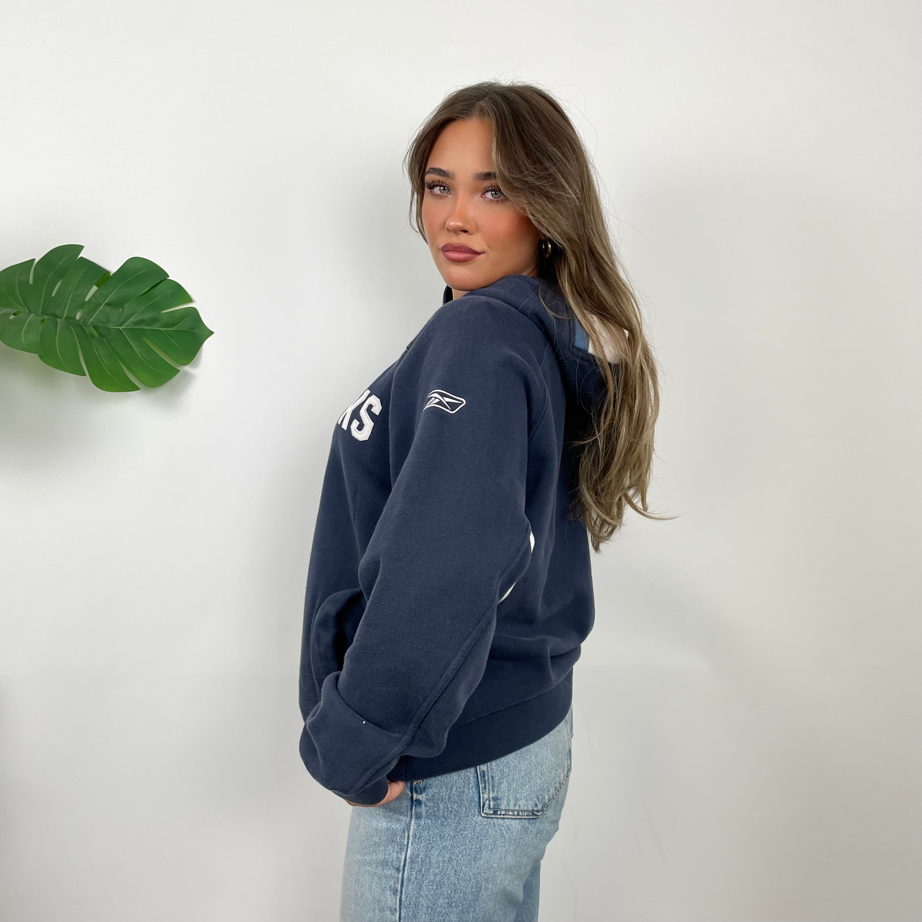 NFL Seattle Seahawks Navy Embroidered Spell Out Sweatshirt (M)