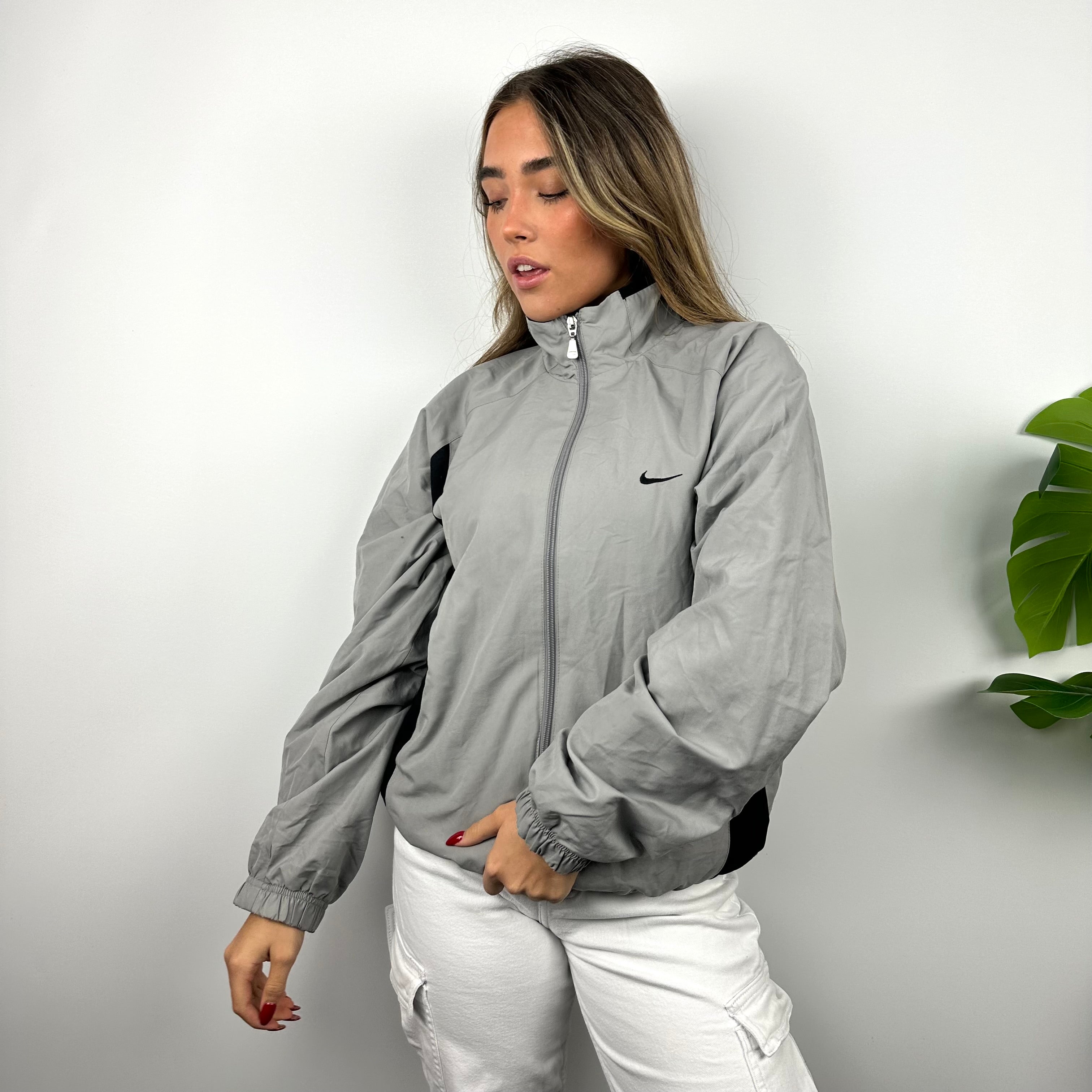 Nike Grey Embroidered Swoosh Zip Up Windbreaker Jacket (M)
