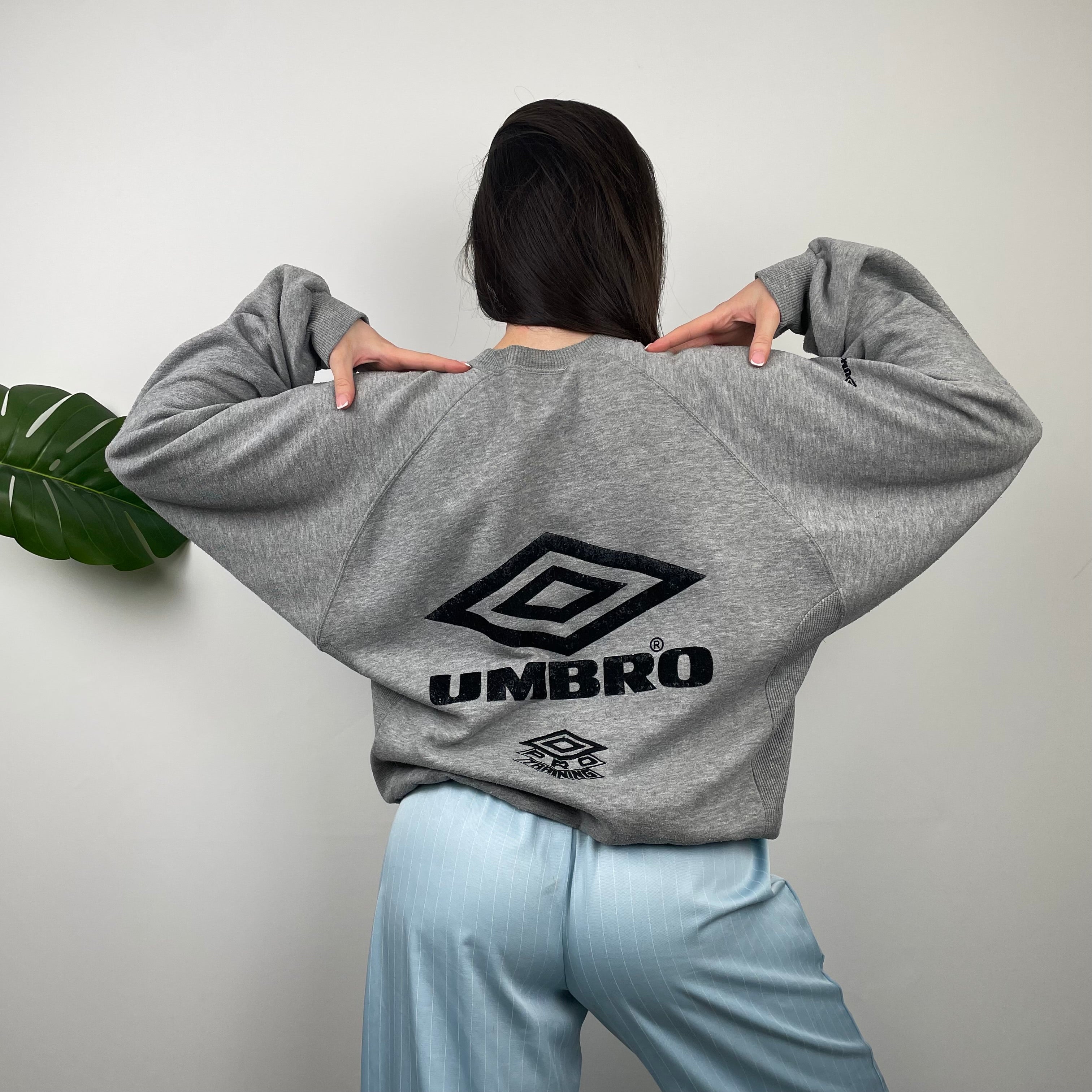 Umbro Grey Embroidered Spell Out Sweatshirt (M)