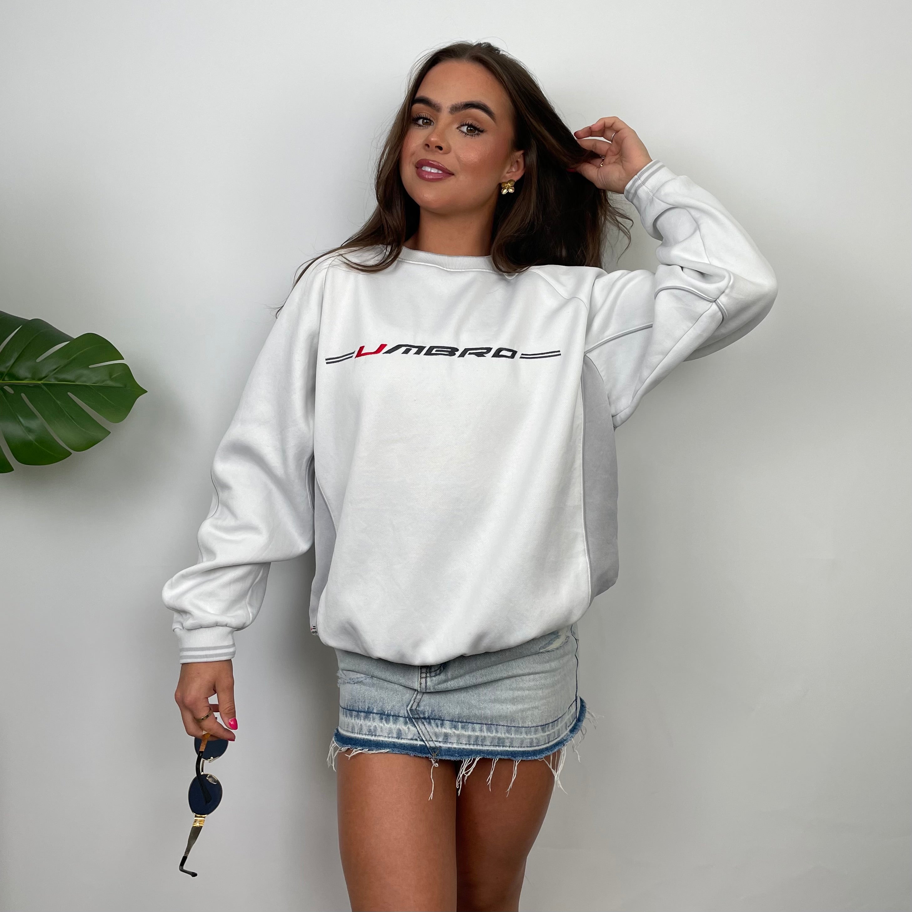 Umbro White Embroidered Spell Out Sweatshirt (M)