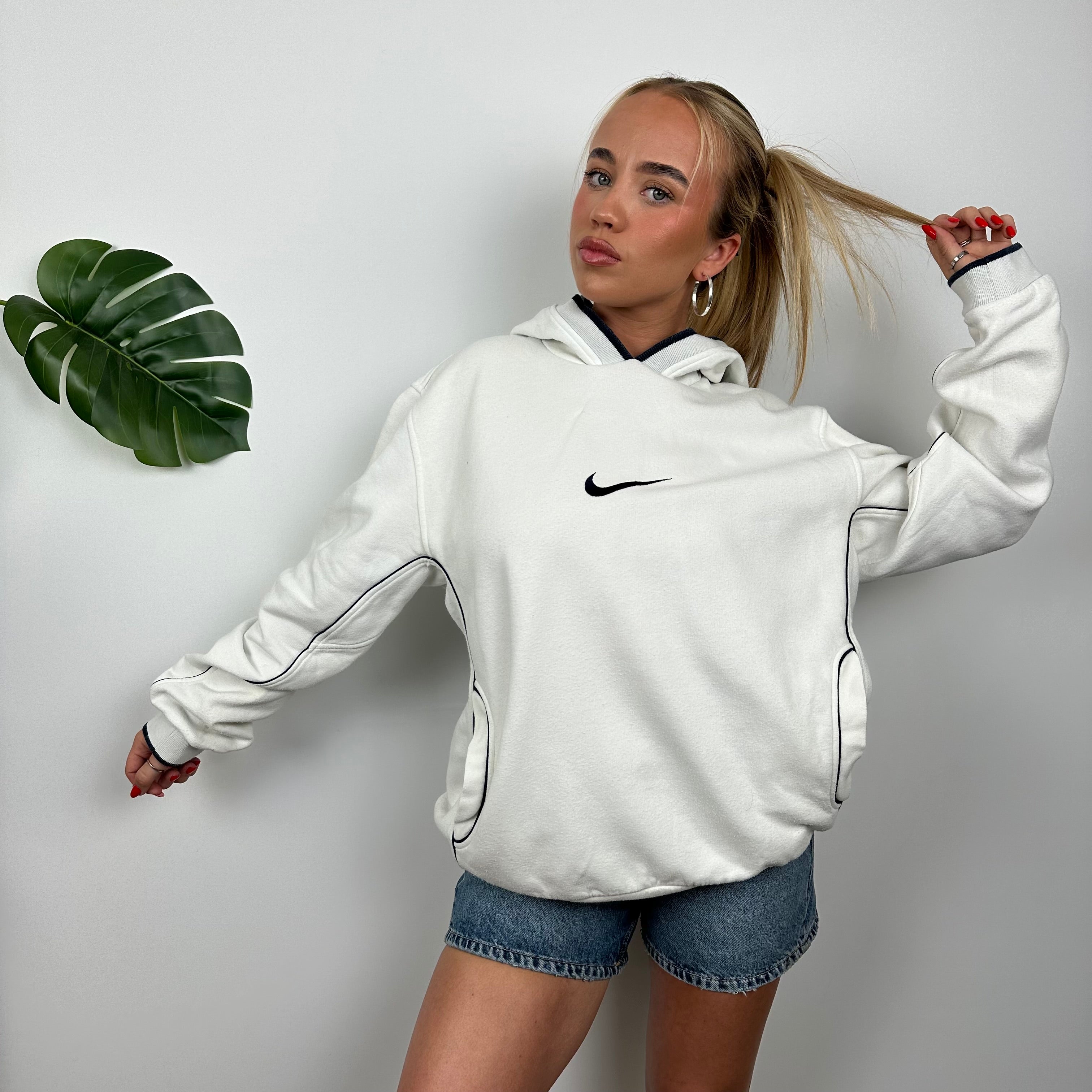 Nike RARE White Embroidered Swoosh Hoodie (L)