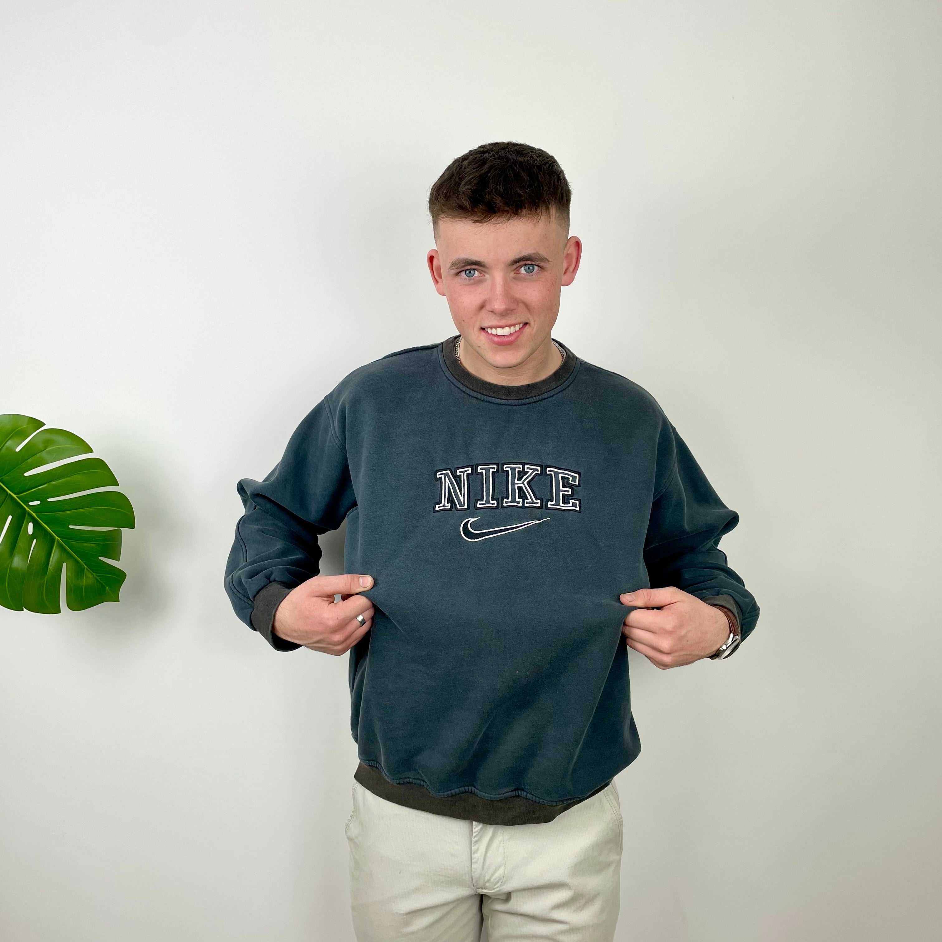 Nike Black Navy Embroidered Spell Out Sweatshirt (M)