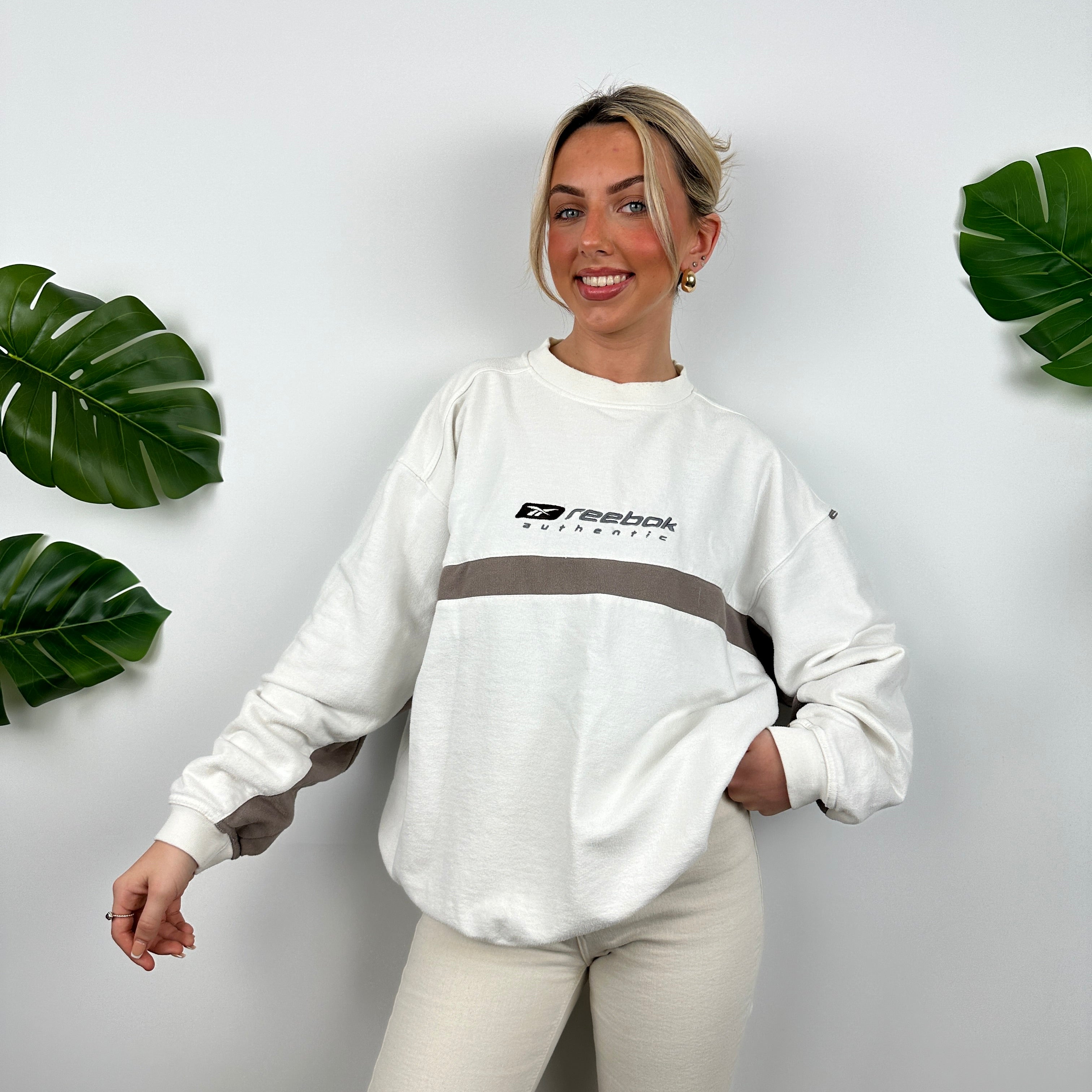 Reebok White Embroidered Spell Out Sweatshirt (M)