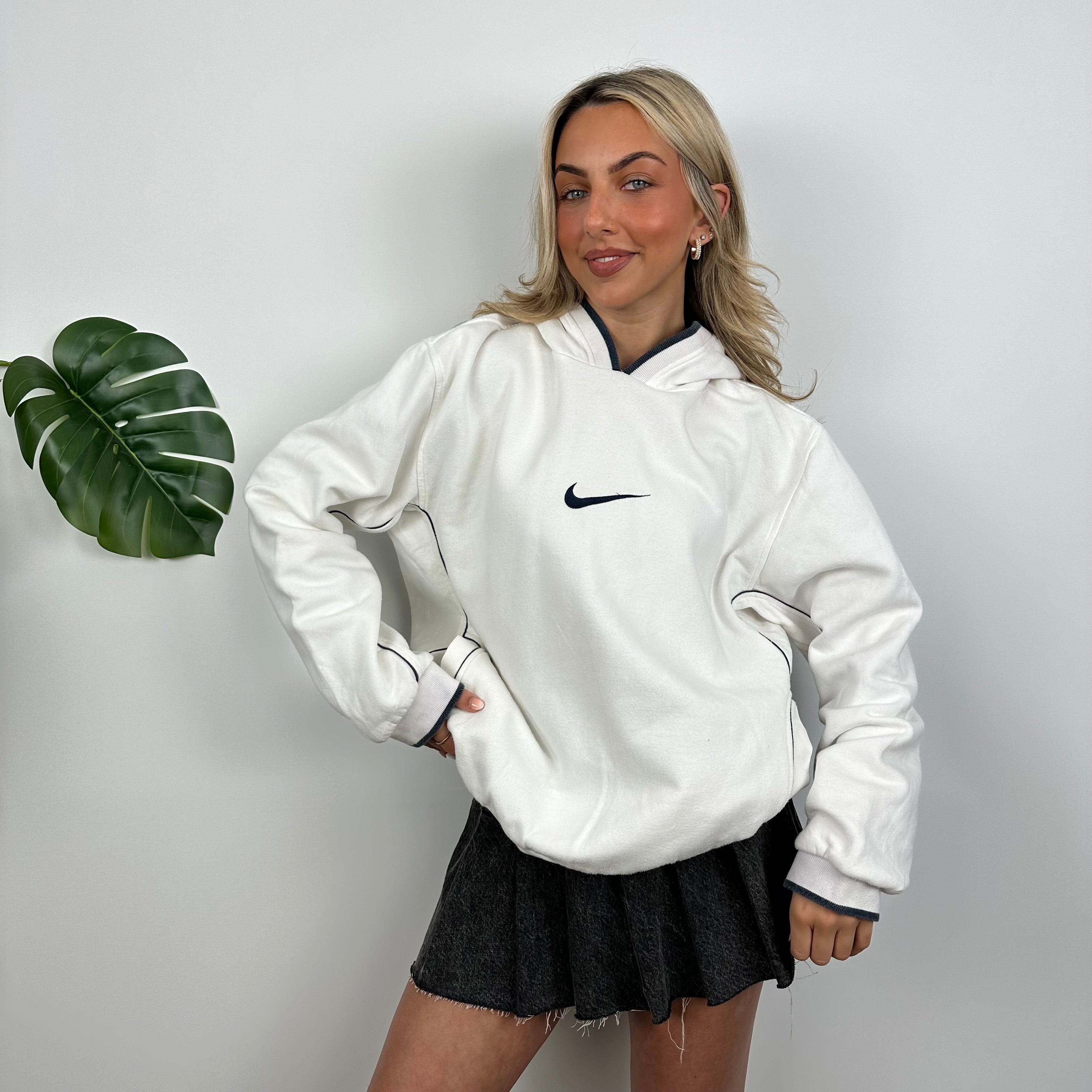 Nike RARE White Embroidered Swoosh Hoodie (L)