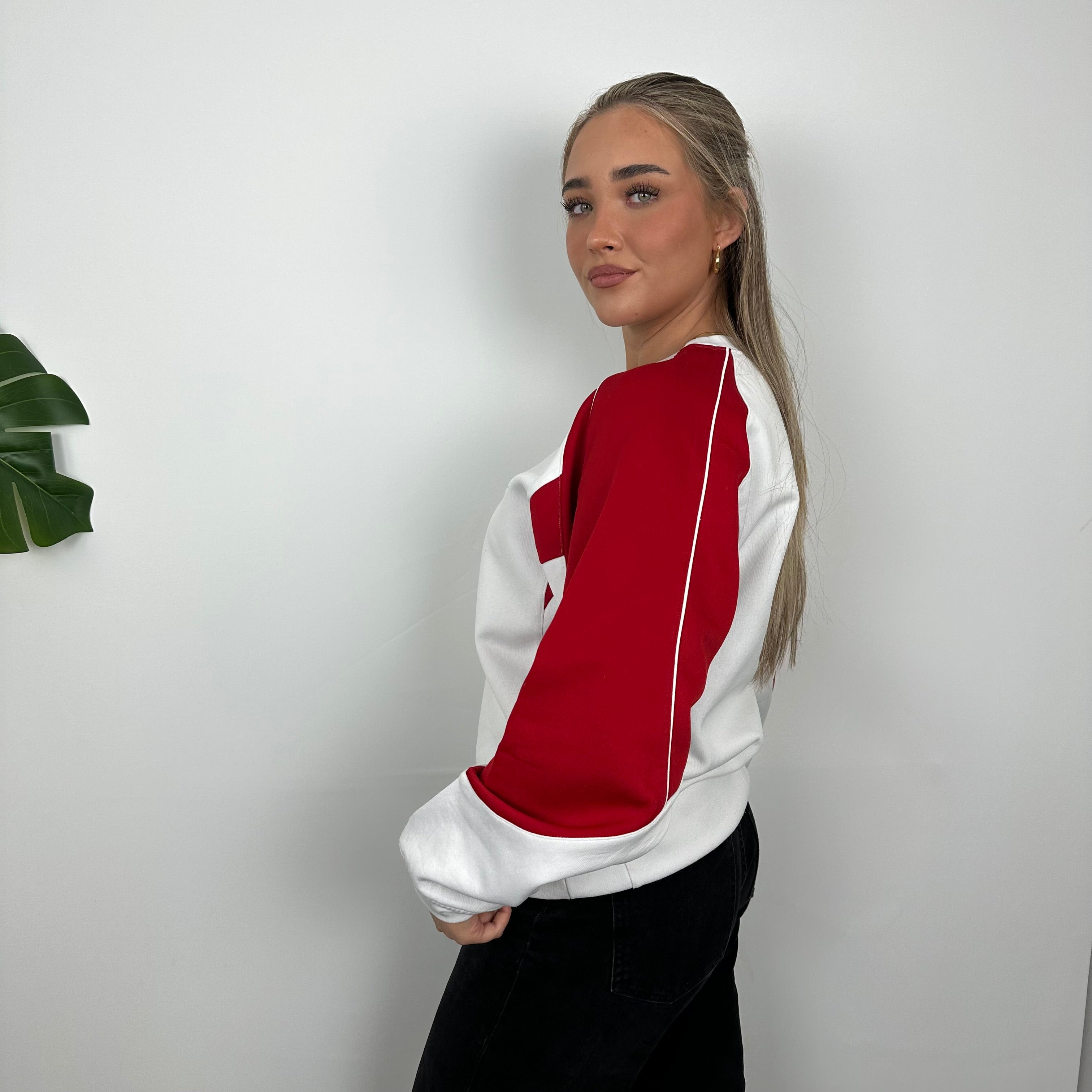 Umbro White Embroidered Spell Out Sweatshirt (L)