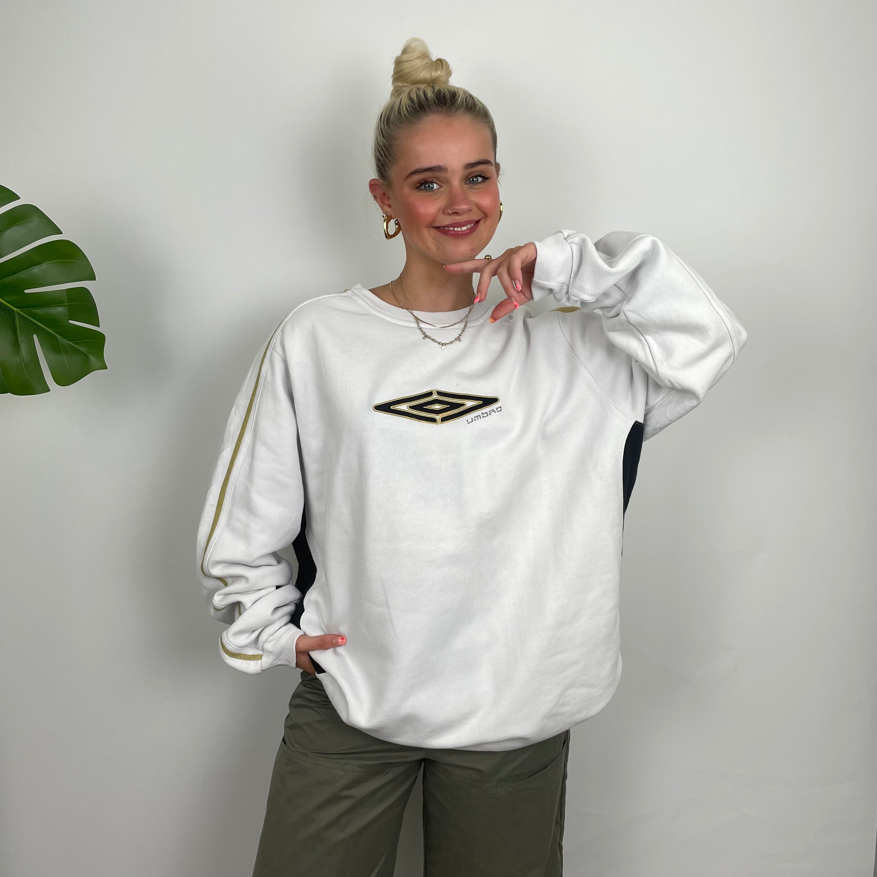 Umbro White Embroidered Spell Out Sweatshirt (XXL)