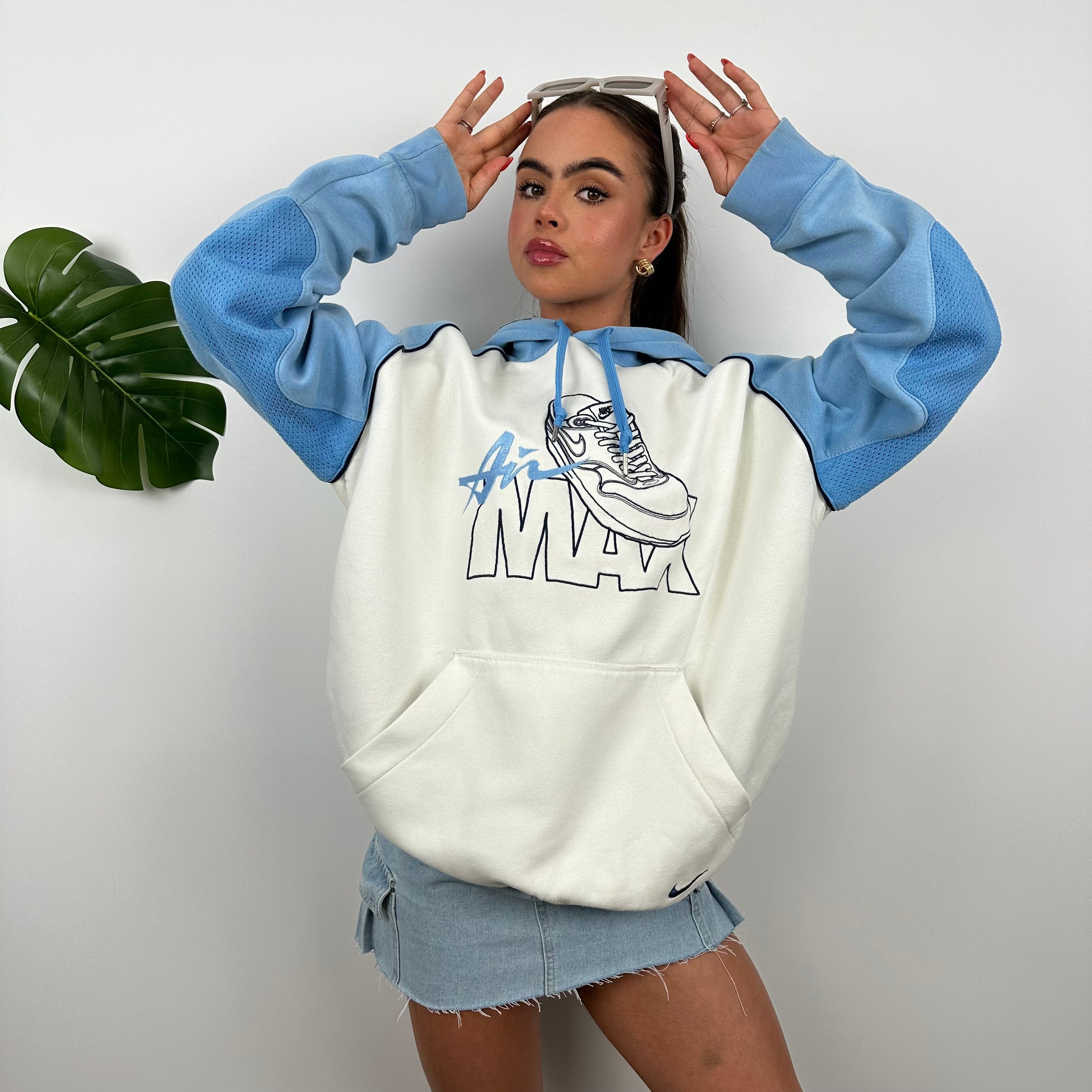 Nike Air Max RARE White & Baby Blue Embroidered Spell Out Hoodie (L)