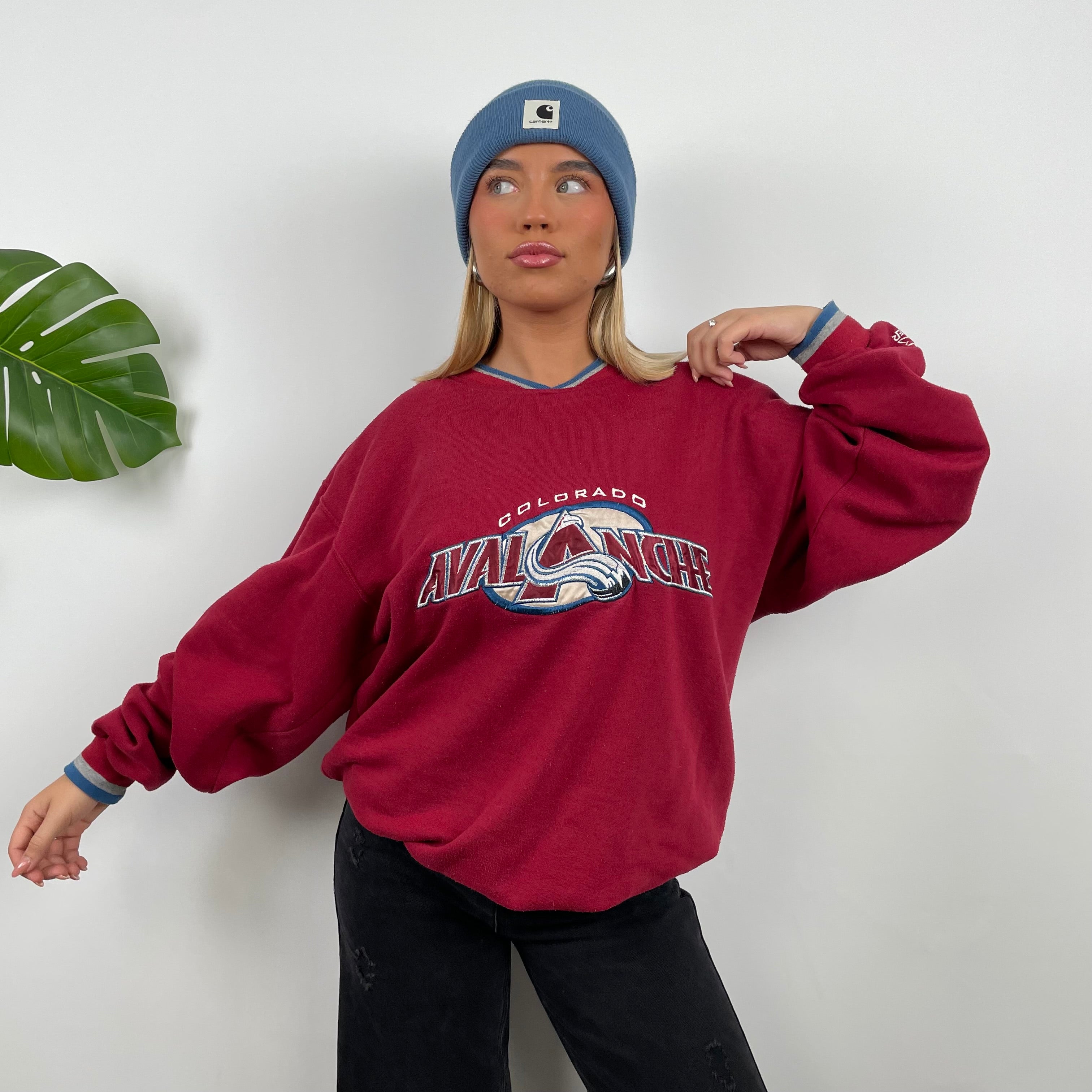 Colorado Avalanche Maroon Embroidered Spell Out Sweatshirt (L)