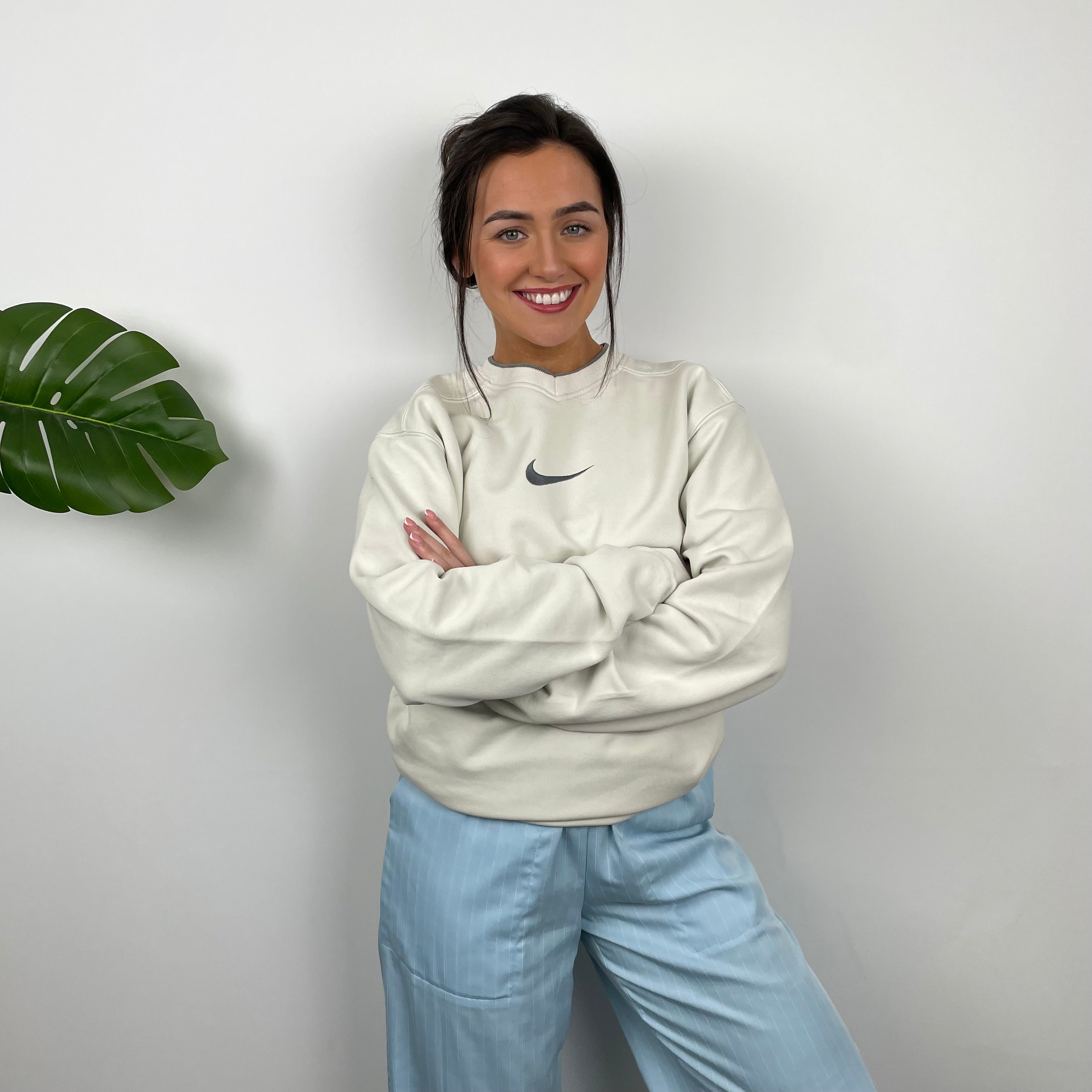 Nike Cream Embroidered Swoosh Sweatshirt (L)