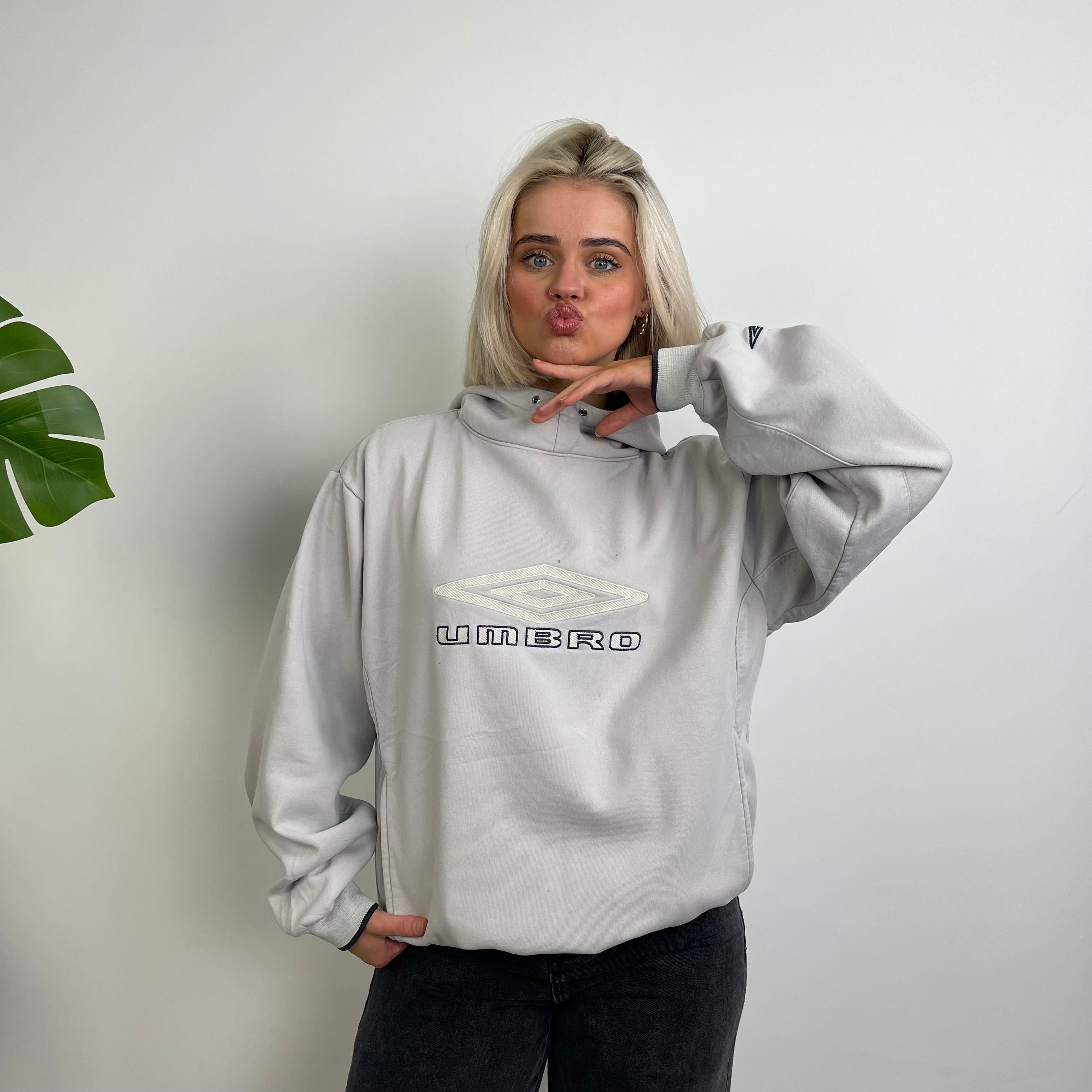 Umbro RARE Grey Embroidered Spell Out Hoodie (M)