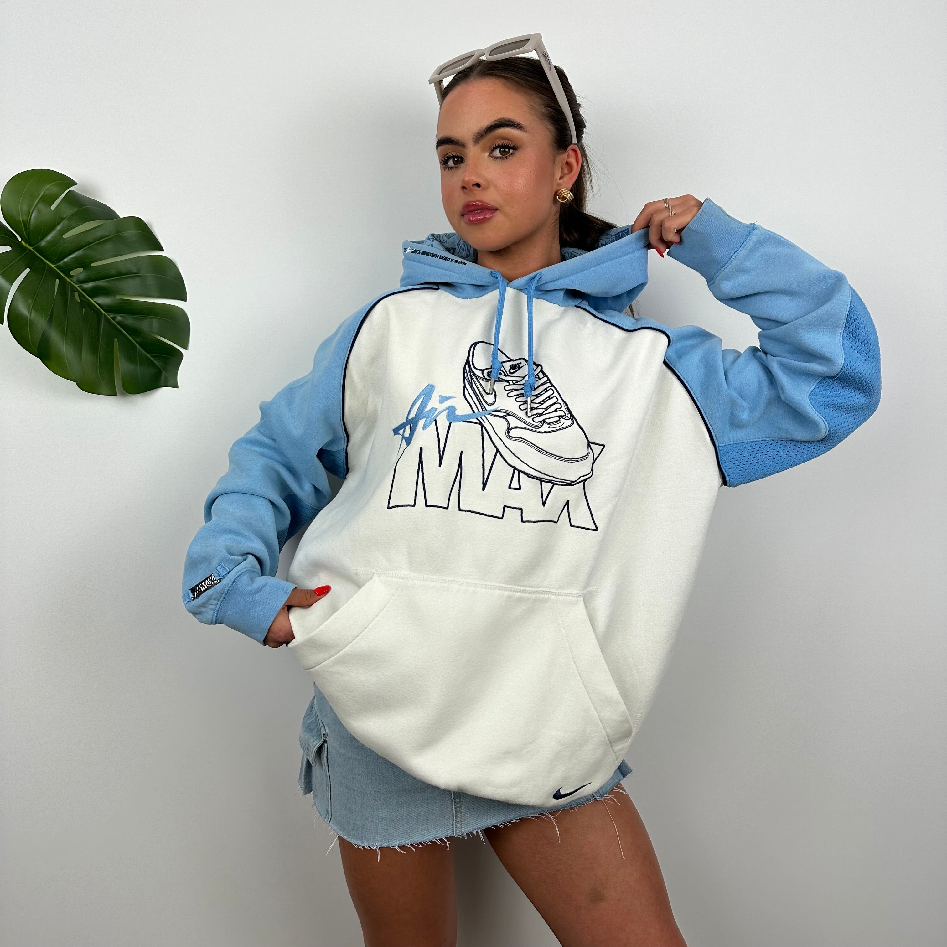 Nike Air Max RARE White & Baby Blue Embroidered Spell Out Hoodie (L)