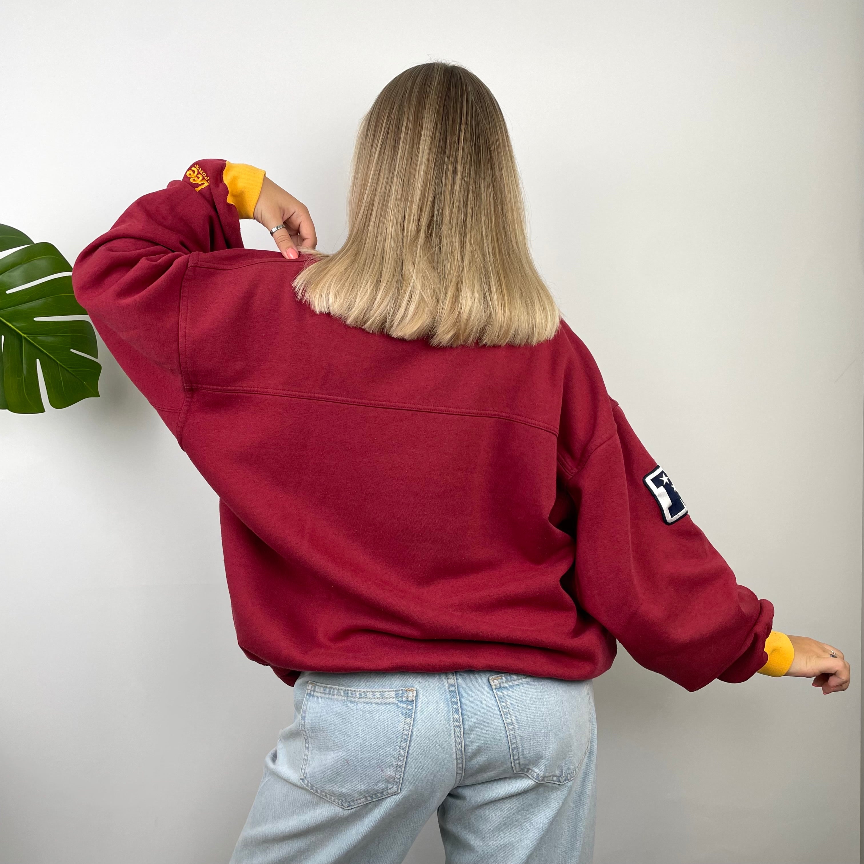NFL Washington Redskins Red Embroidered Spell Out Sweatshirt (M)
