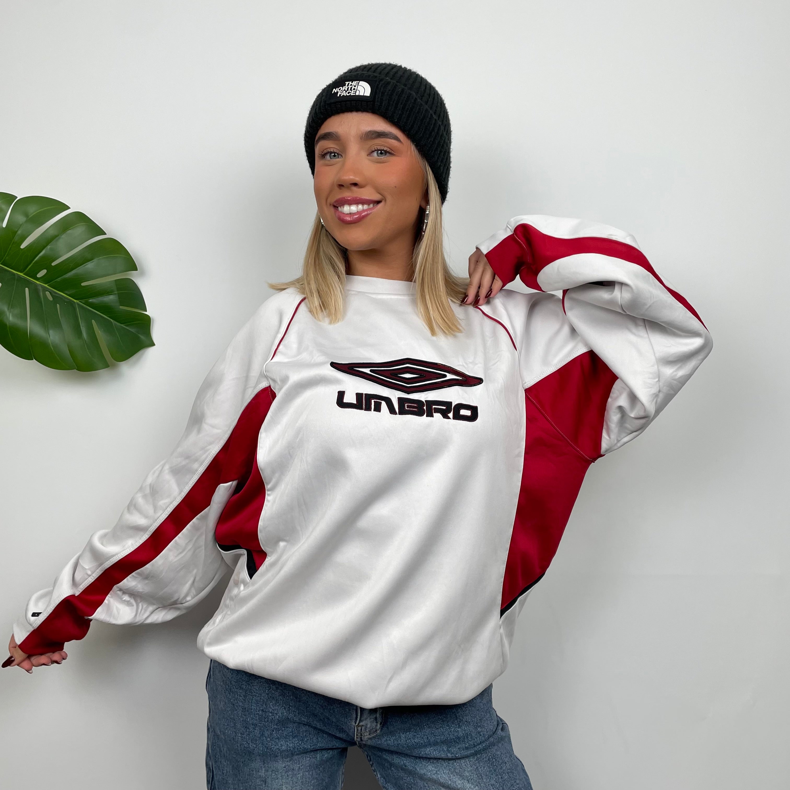 Umbro White Embroidered Spell Out Sweatshirt (L)