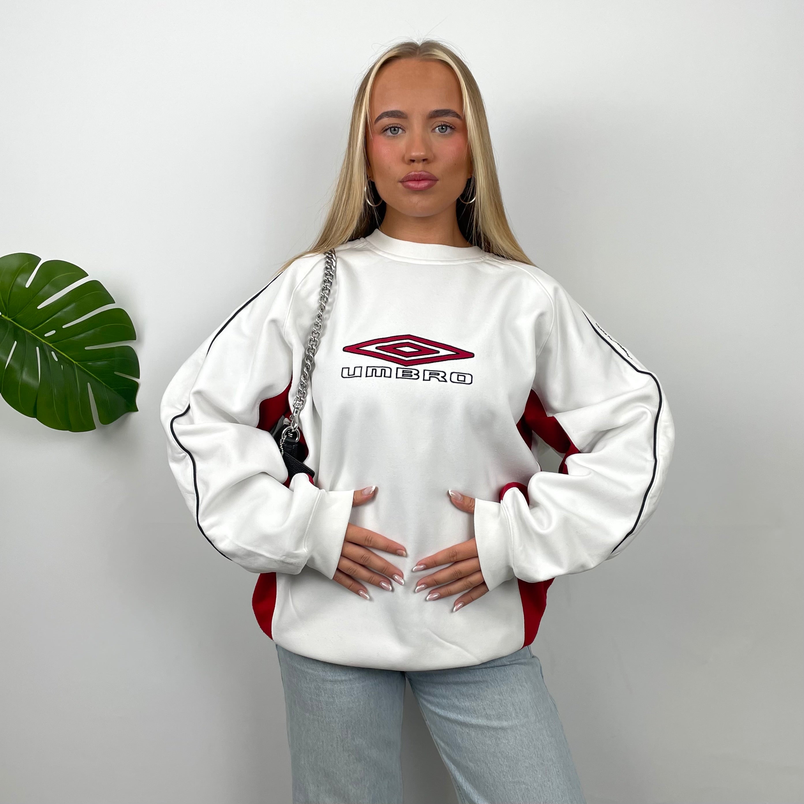 Umbro White Embroidered Spell Out Sweatshirt (XL)