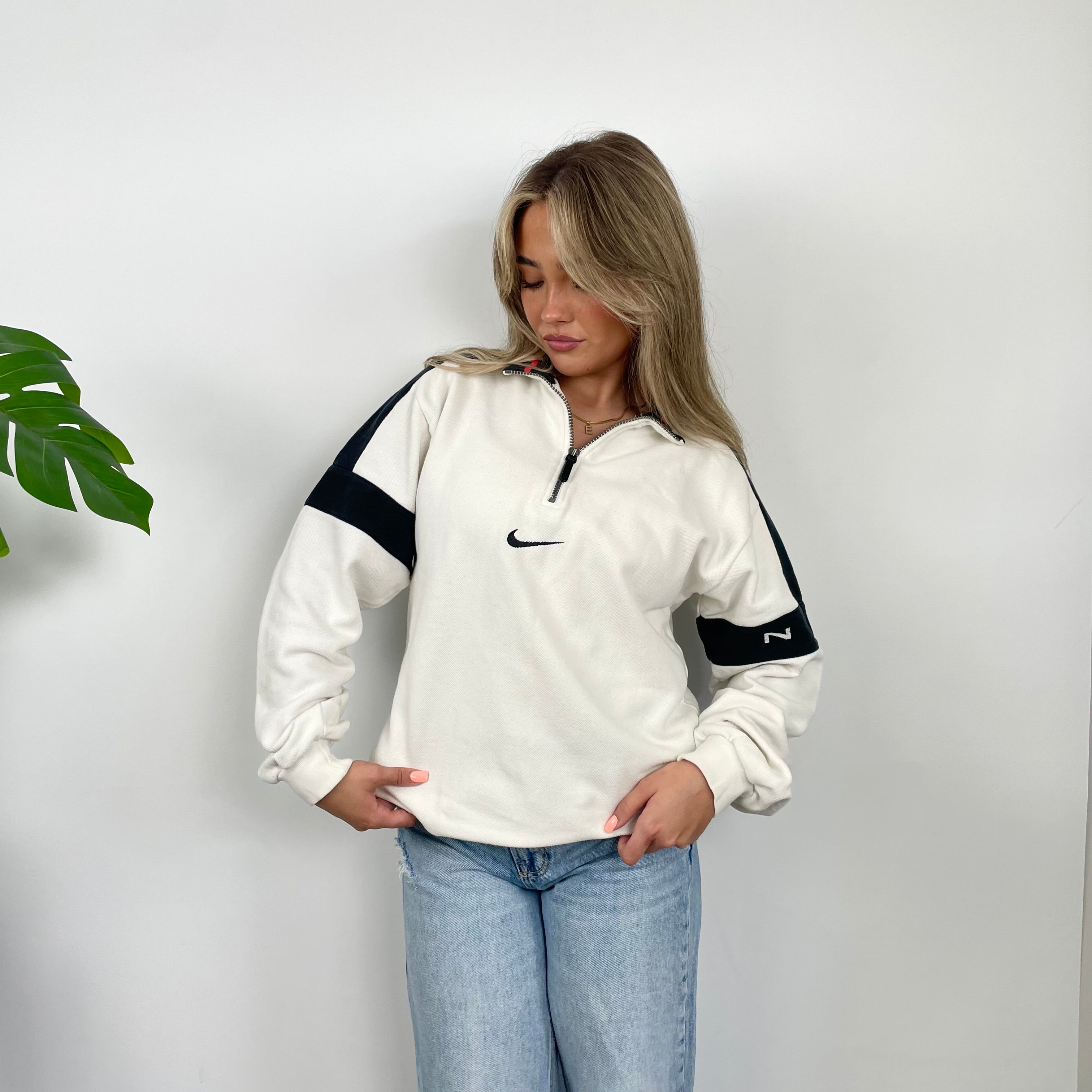 Nike RARE White Embroidered Spell Quarter Zip Sweatshirt (L)