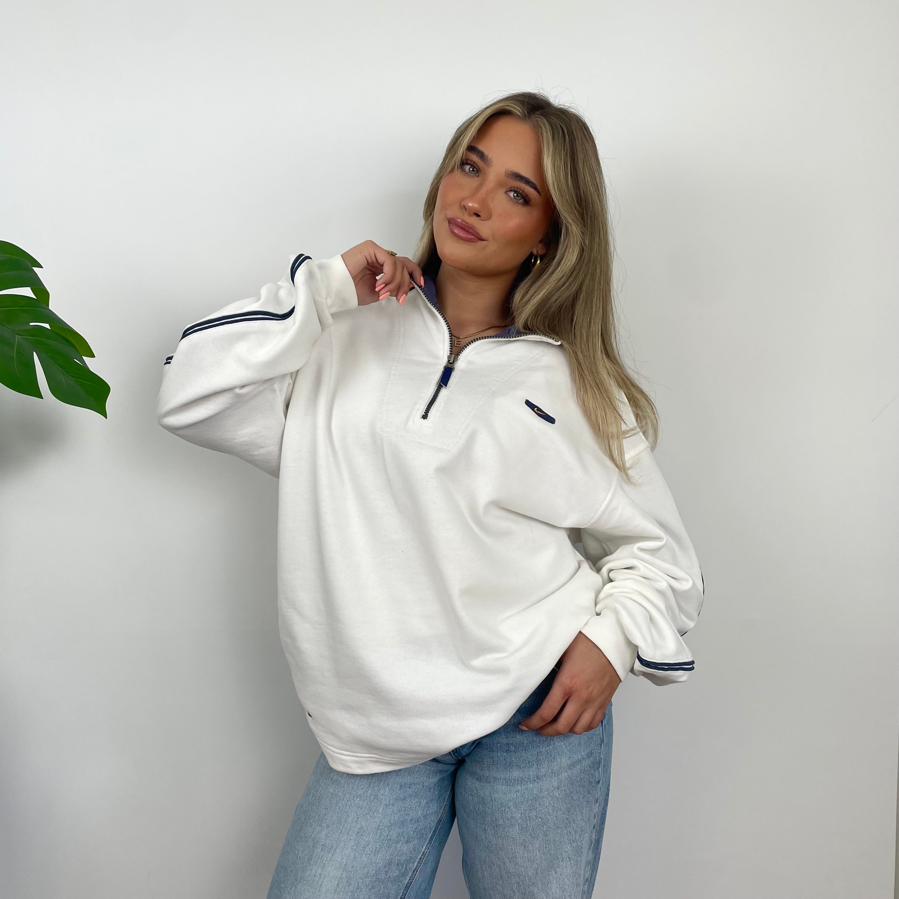 Nike RARE White Embroidered Swoosh Quarter Zip Sweatshirt (L)