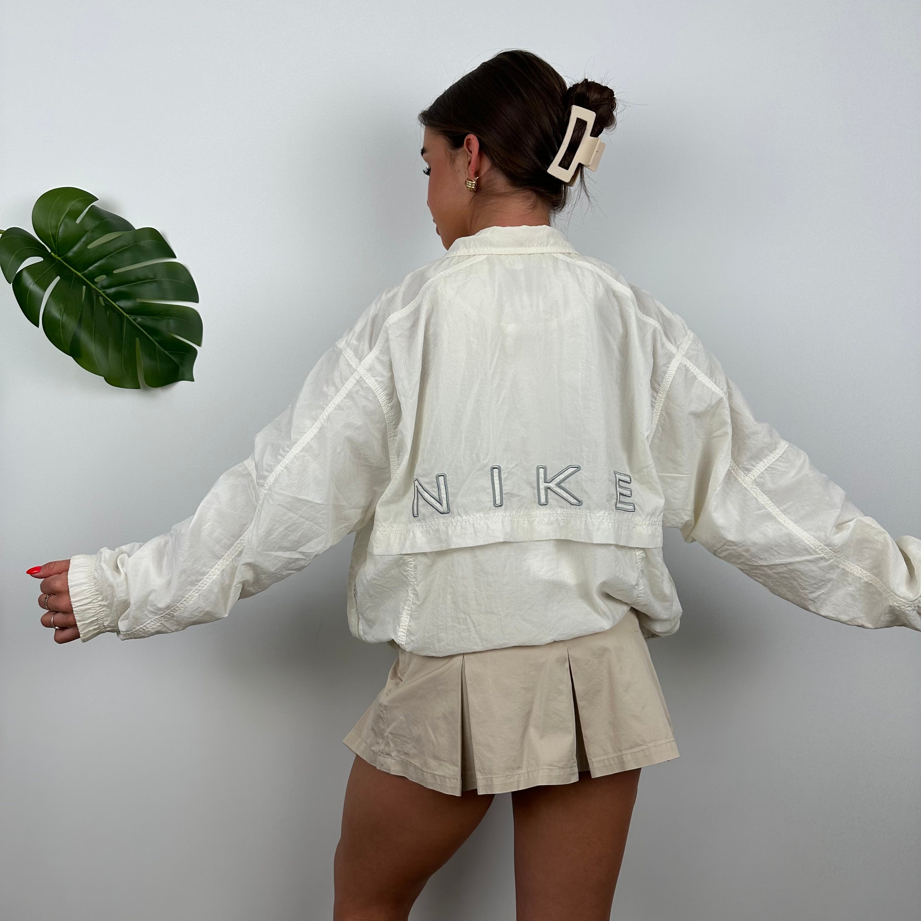 Nike RARE White Embroidered Spell Out Windbreaker Jacket (M)