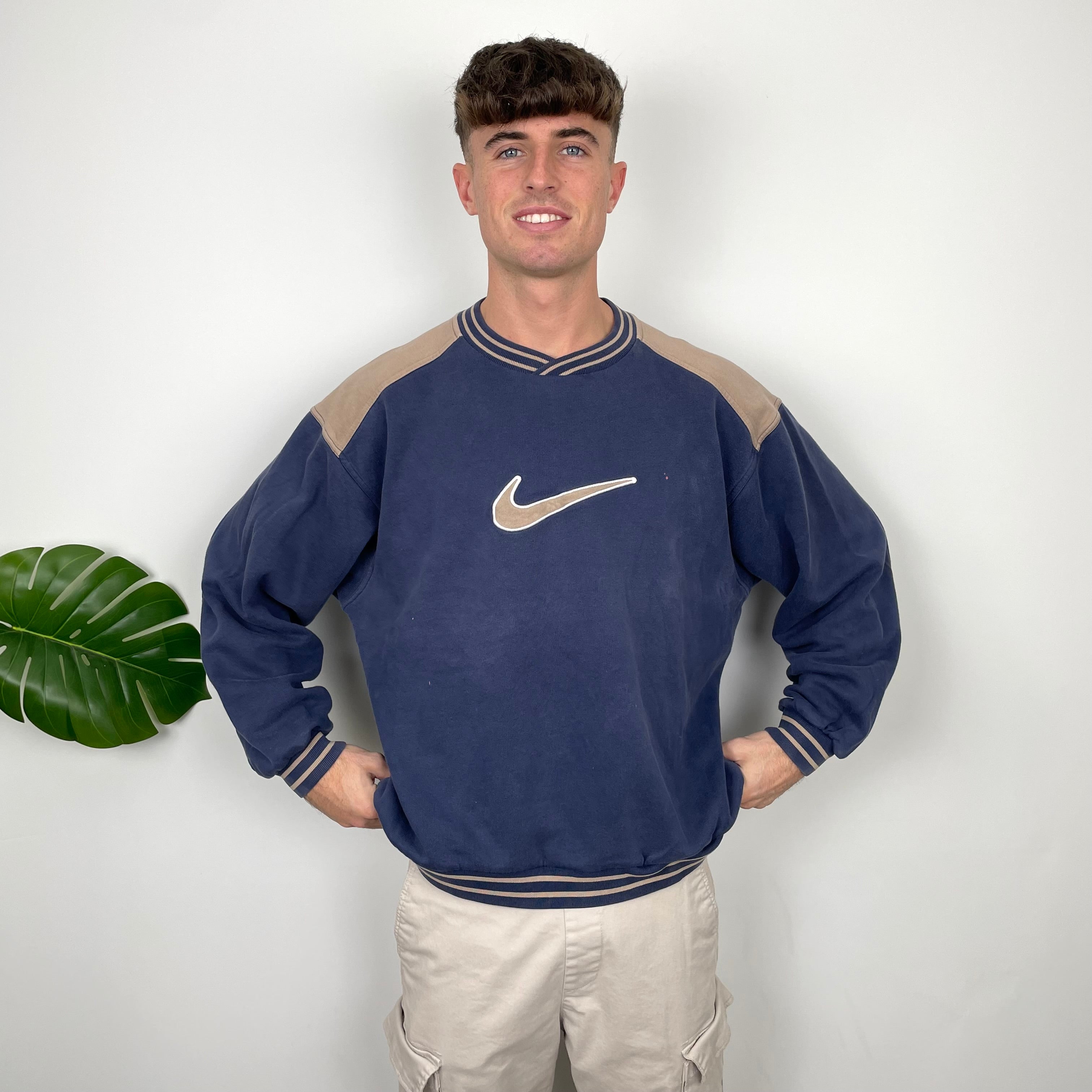 Nike Navy Embroidered Swoosh Sweatshirt L Jamie Online Vintage