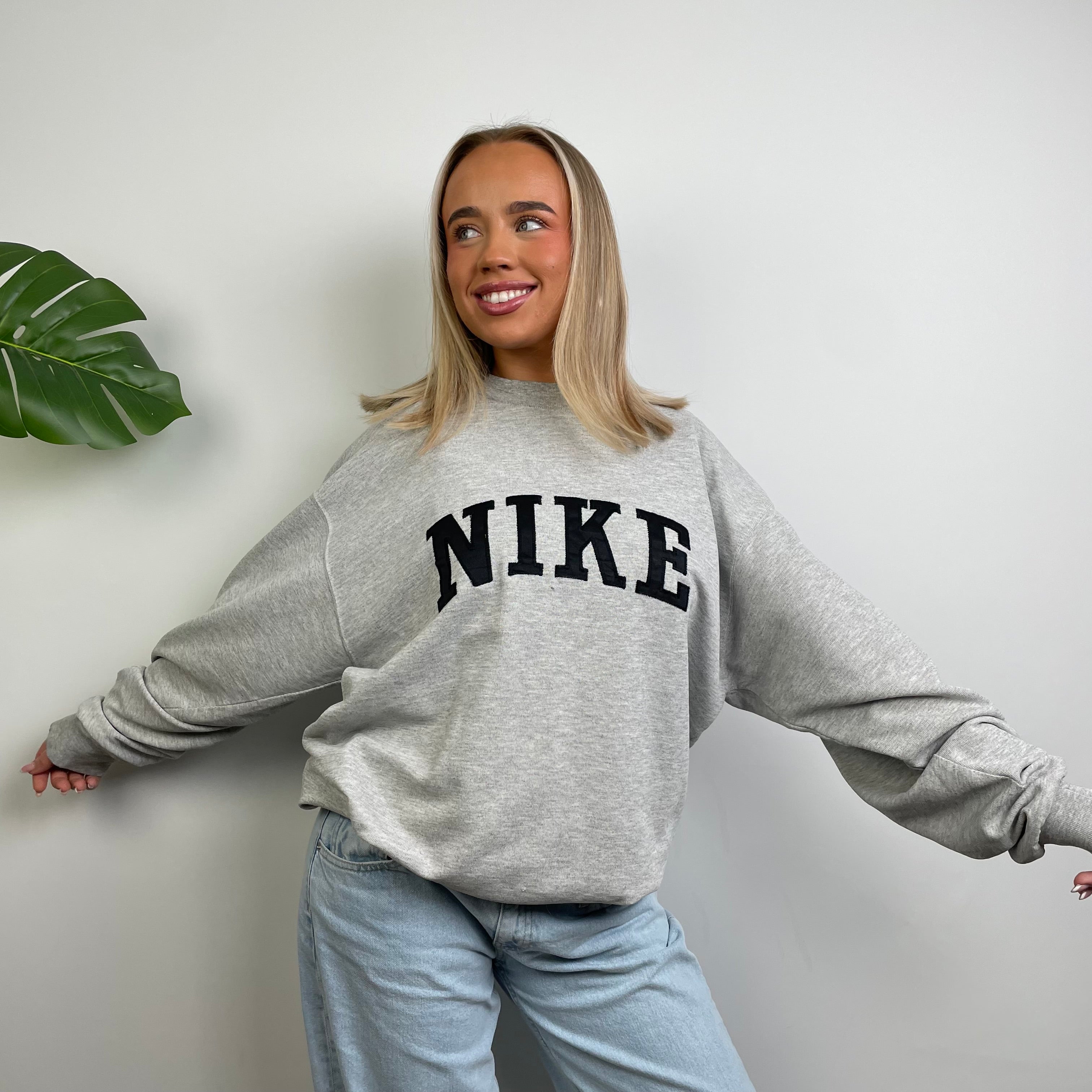 Nike Grey Embroidered Spell Out Sweatshirt (L)