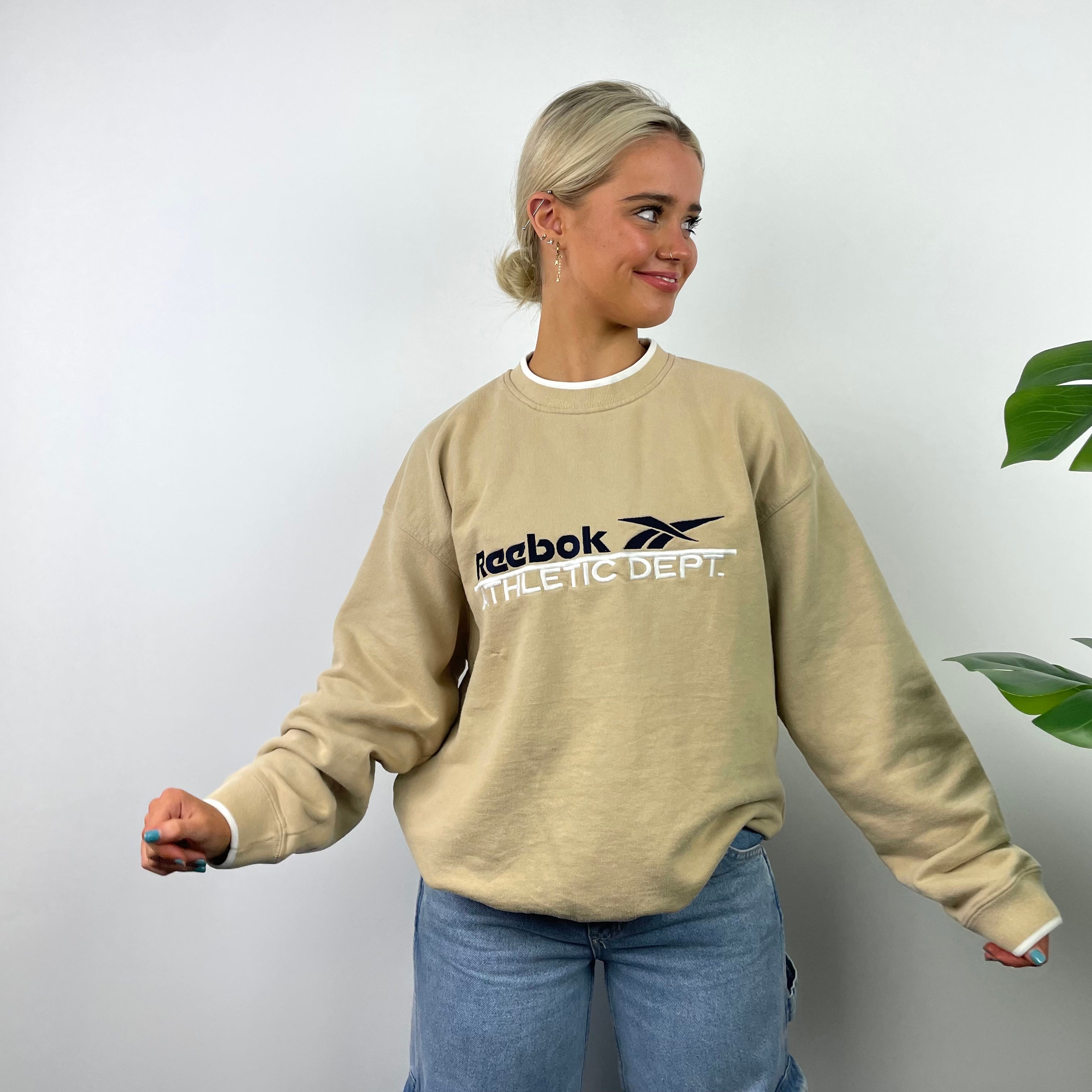 Reebok RARE Tan Beige Embroidered Spell Out Sweatshirt (M)