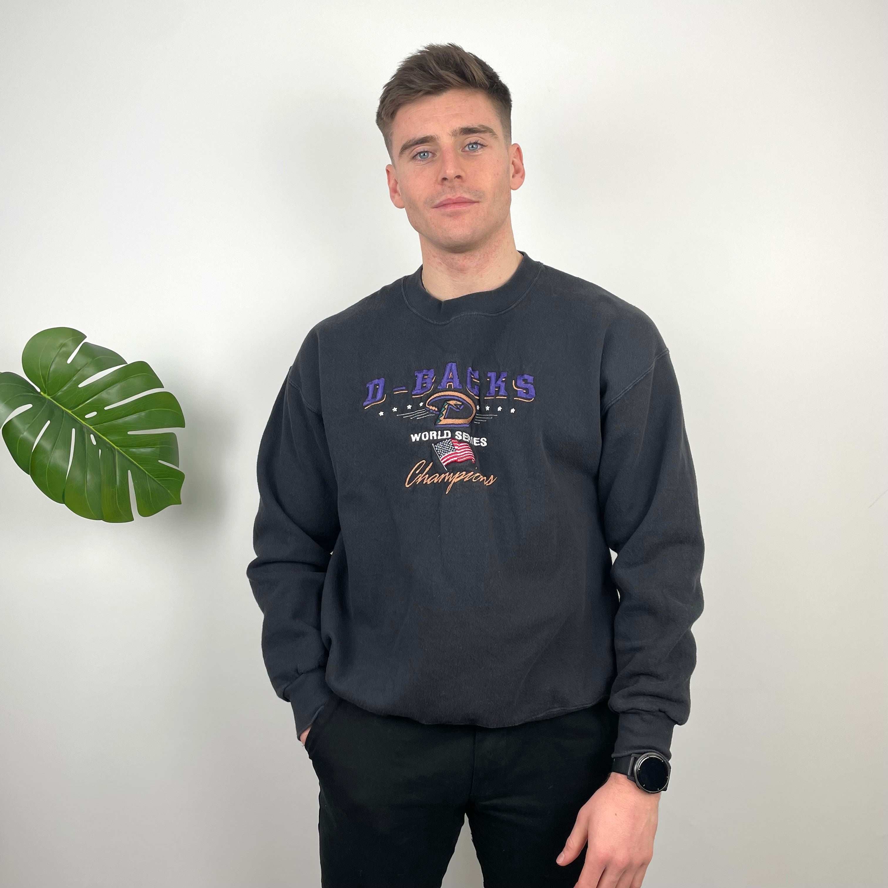 MLB Arizona Diamondbacks Black Embroidered Spell Out Sweatshirt (M)