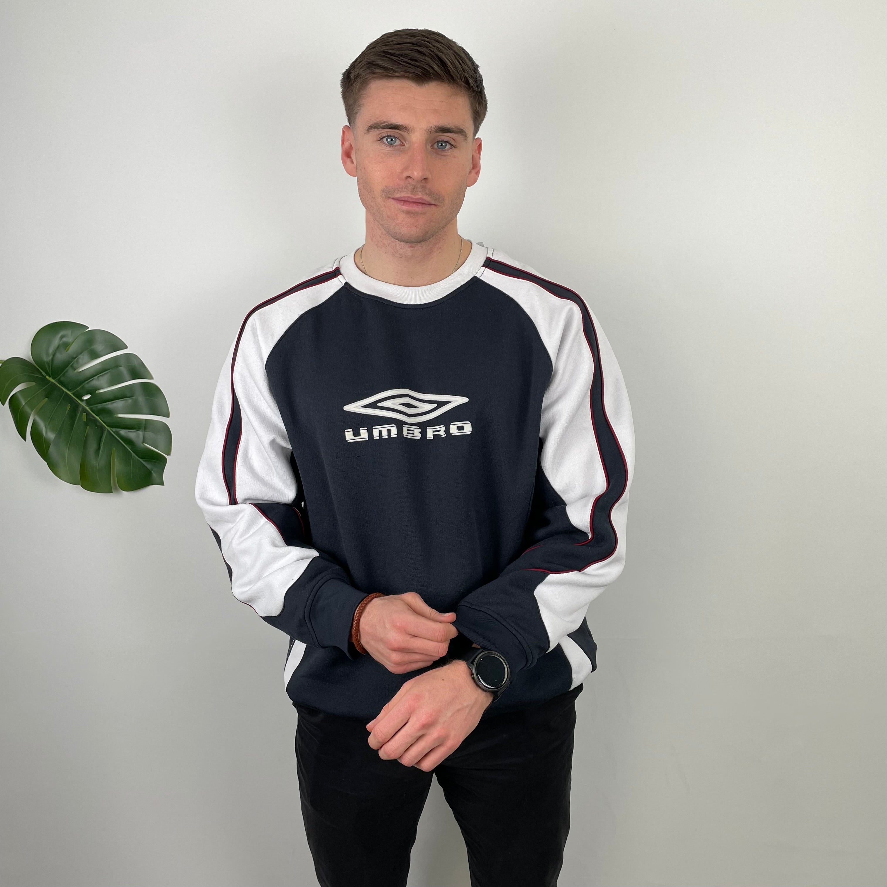 Umbro Navy Embroidered Spell Out Sweatshirt (L)