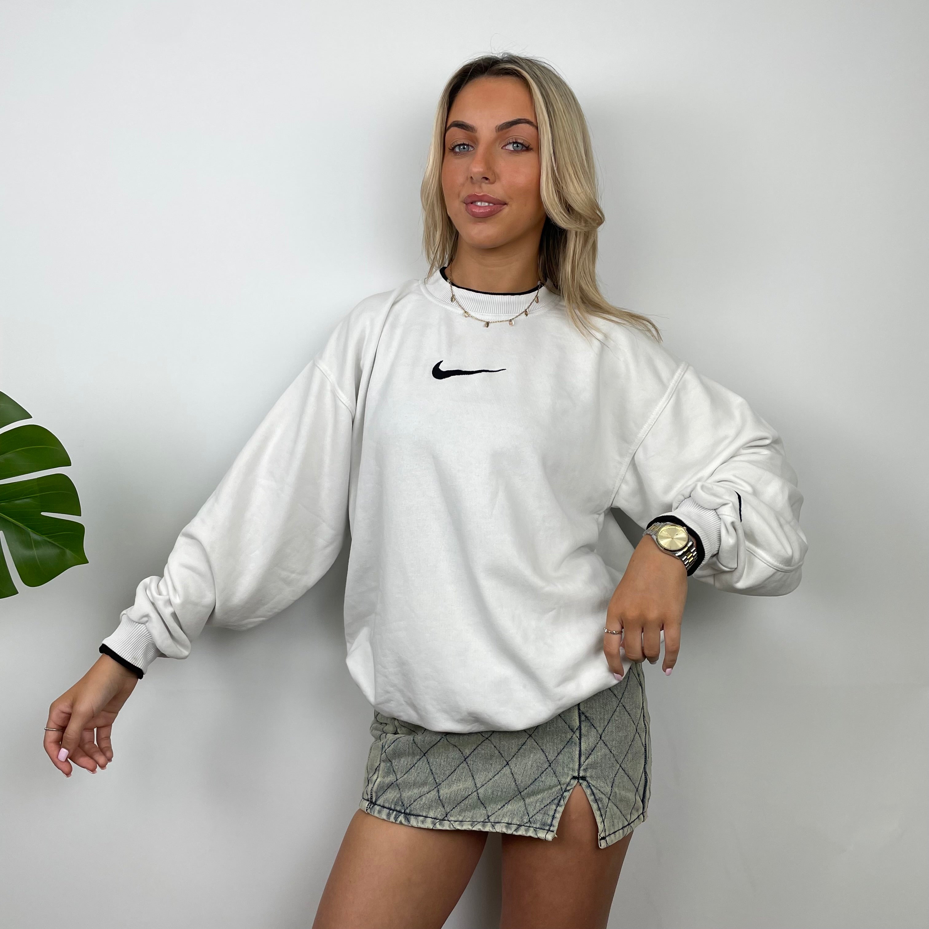 Nike White Embroidered Centre Swoosh Sweatshirt (M)