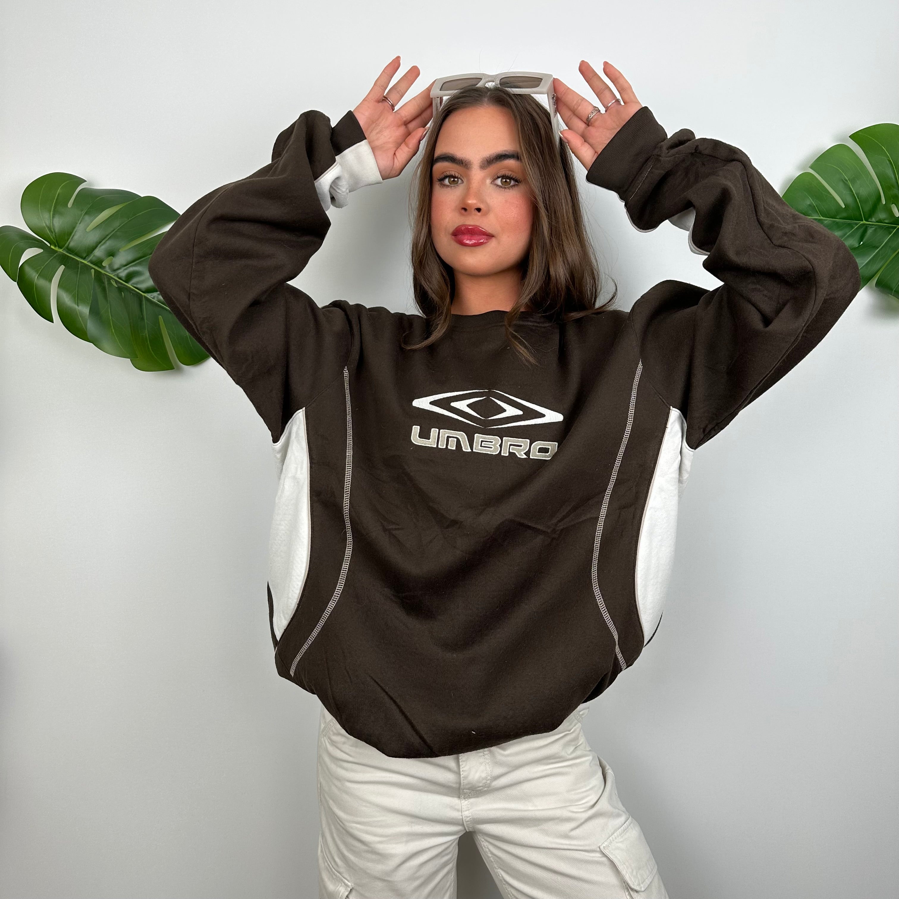 Umbro Brown Embroidered Spell Out Sweatshirt (L)