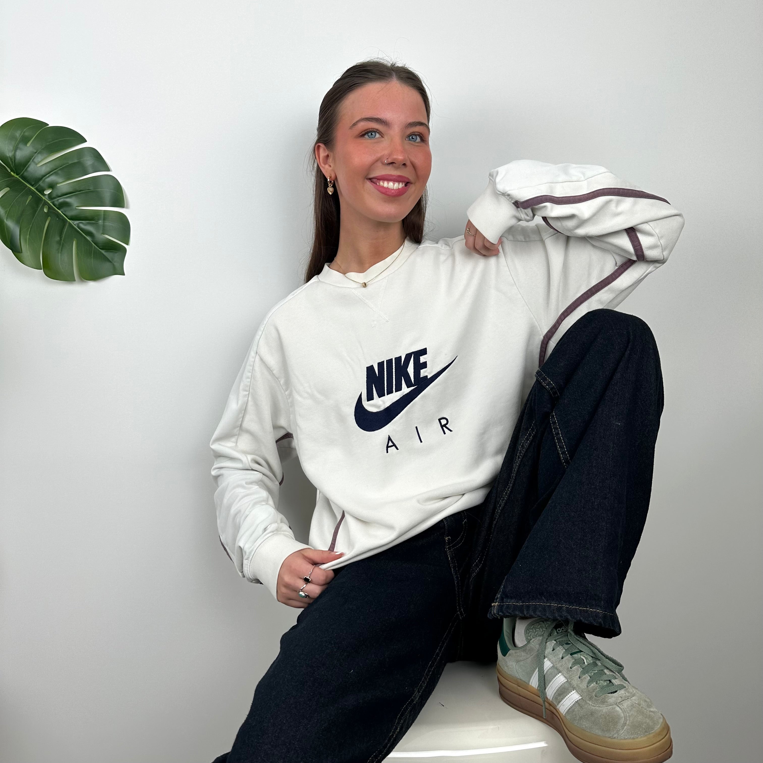 Nike Air RARE White Embroidered Spell Out Sweatshirt (M)