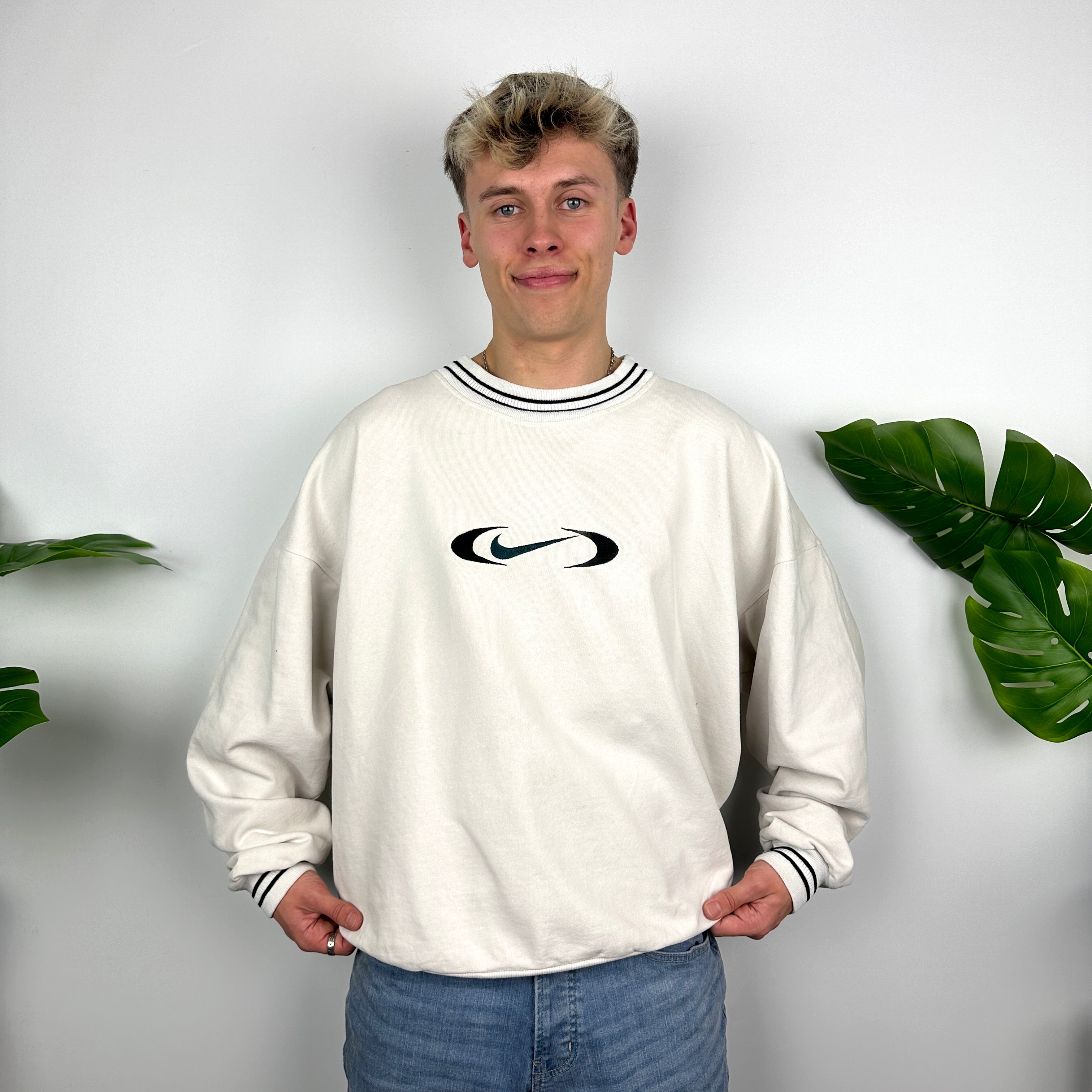 Nike RARE White Embroidered Swoosh Sweatshirt (XL)