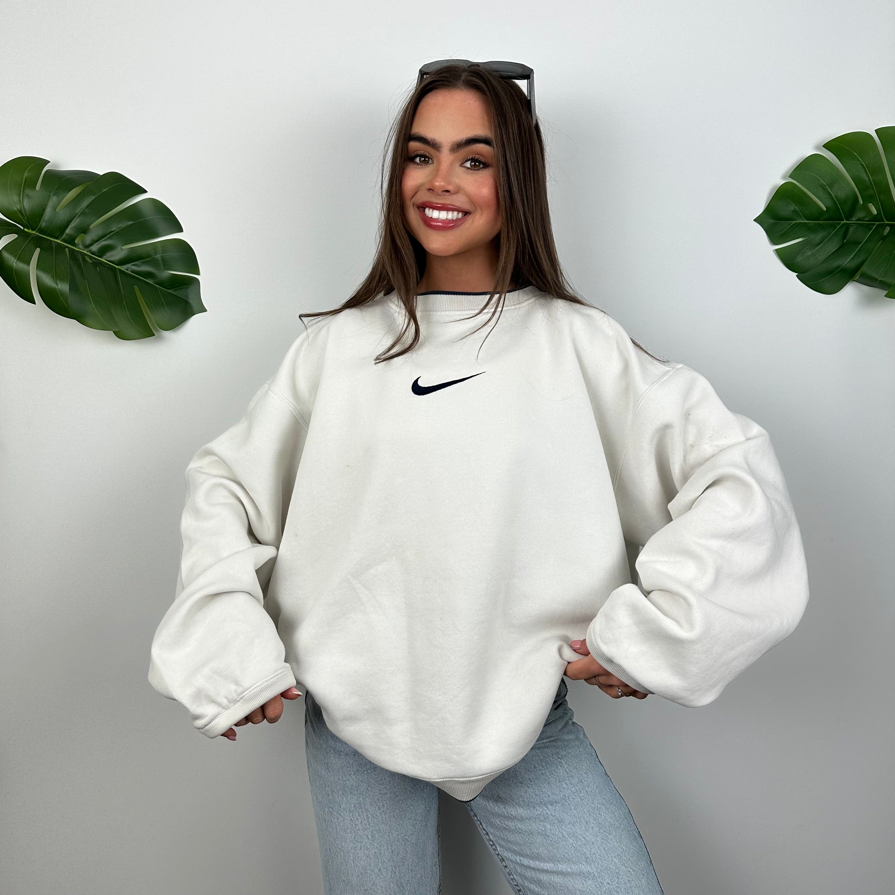 Nike RARE White Embroidered Swoosh Sweatshirt (L)