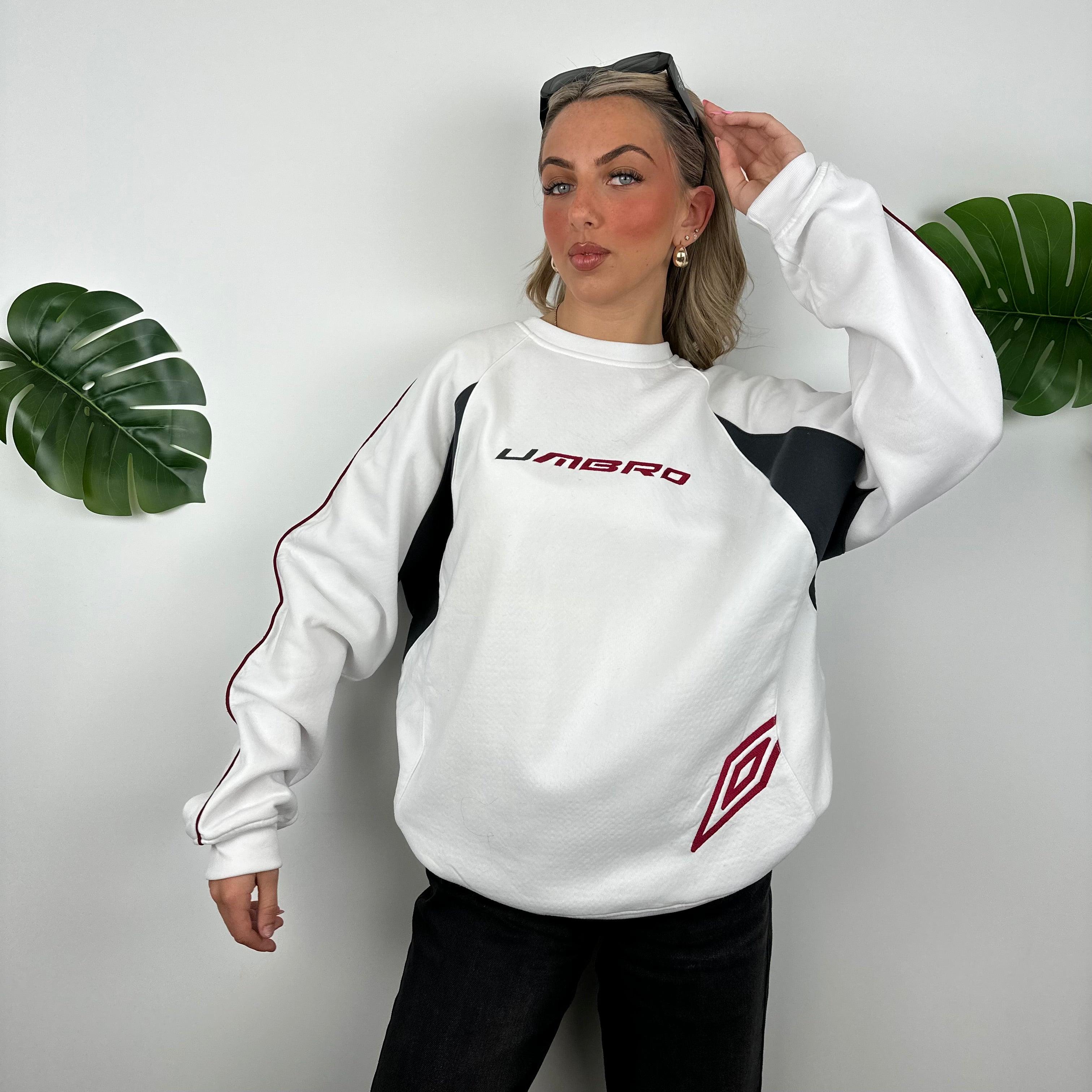 Umbro White Embroidered Spell Out Sweatshirt (L)