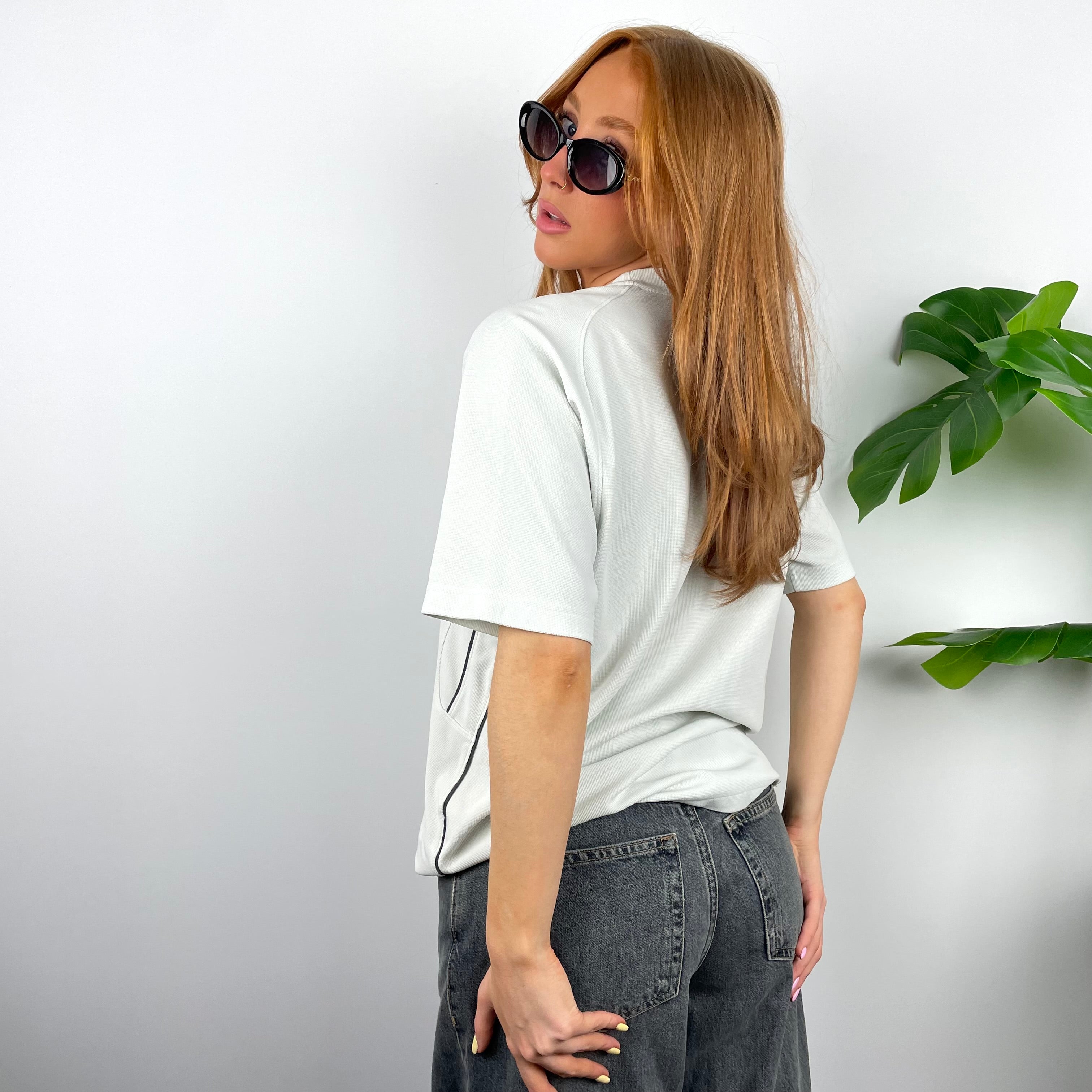 Nike RARE White Embroidered Swoosh T Shirt (S)