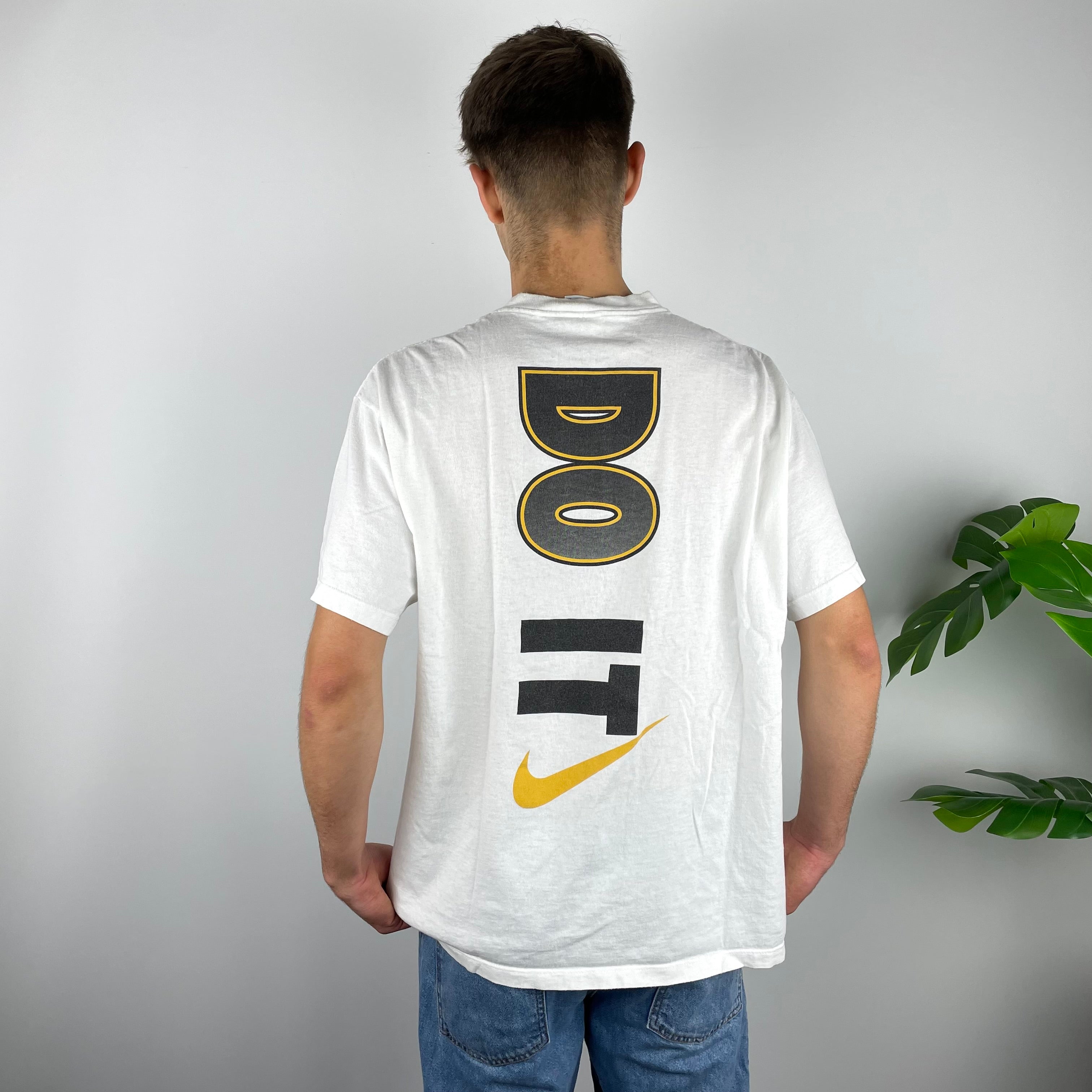 Nike Just Do It RARE White Graphic Spell Out T Shirt (L)